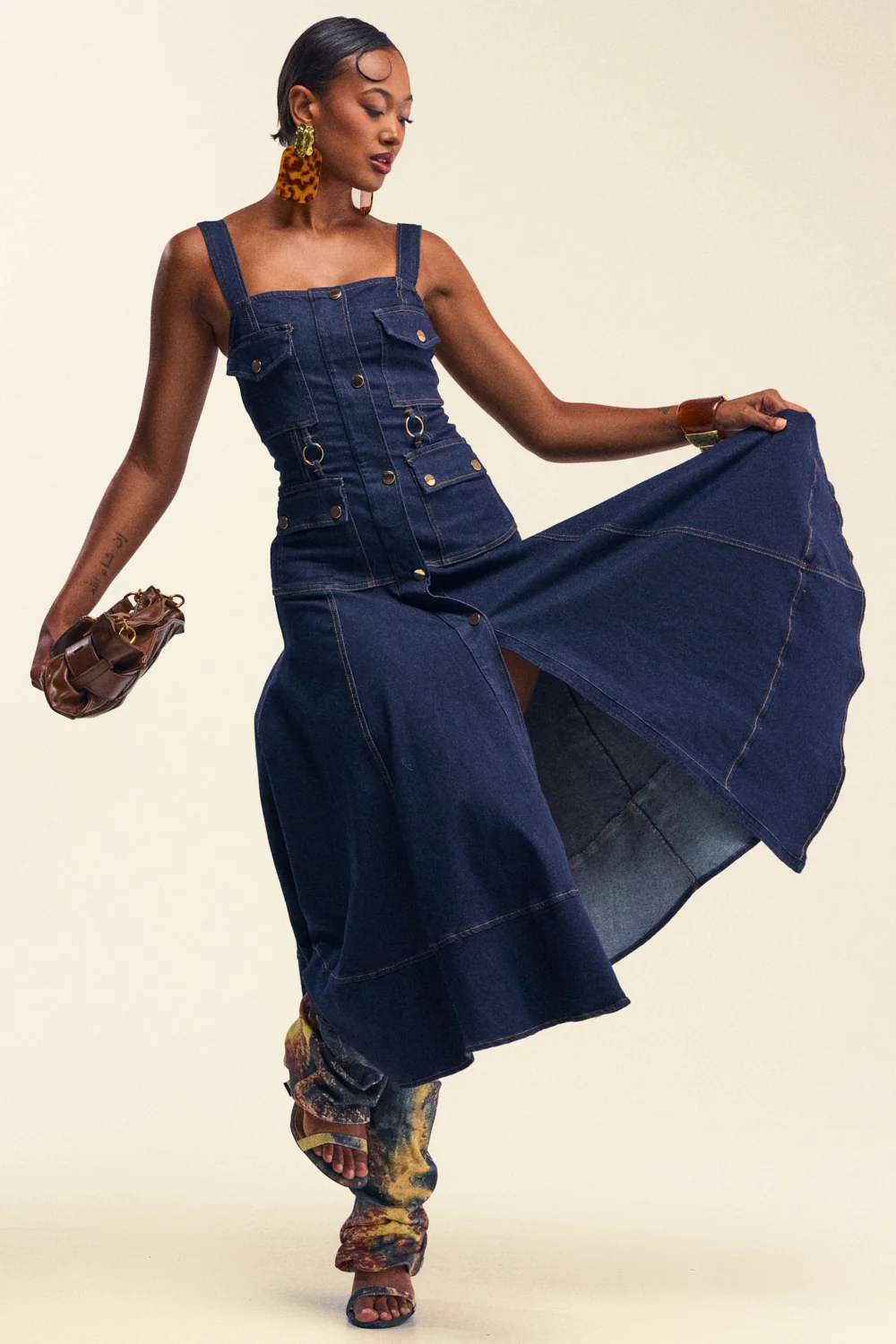 WILDFLOWER DRIFT MIDI DRESS IN DARK BLUE DENIM - Akira Store