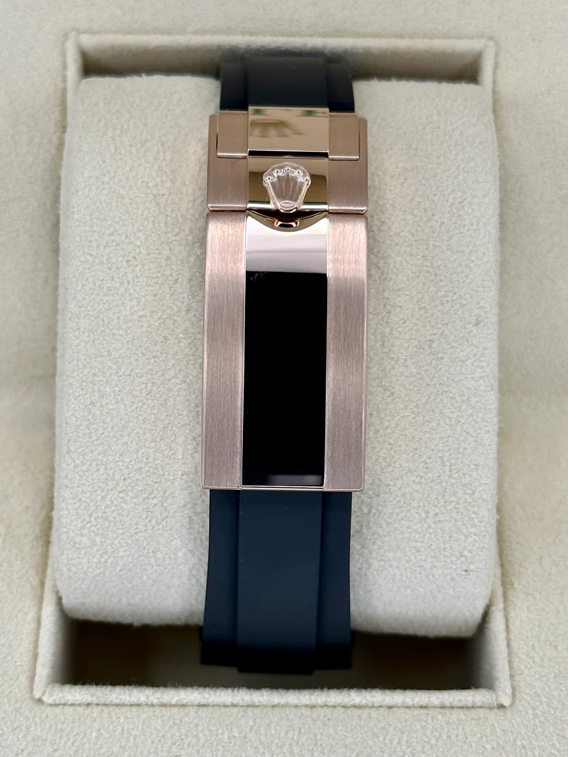 [Super Clone]RLX Yacht-Master 40mm Rose Gold - Black Dial - Rubber Strap (Ref# 126655)