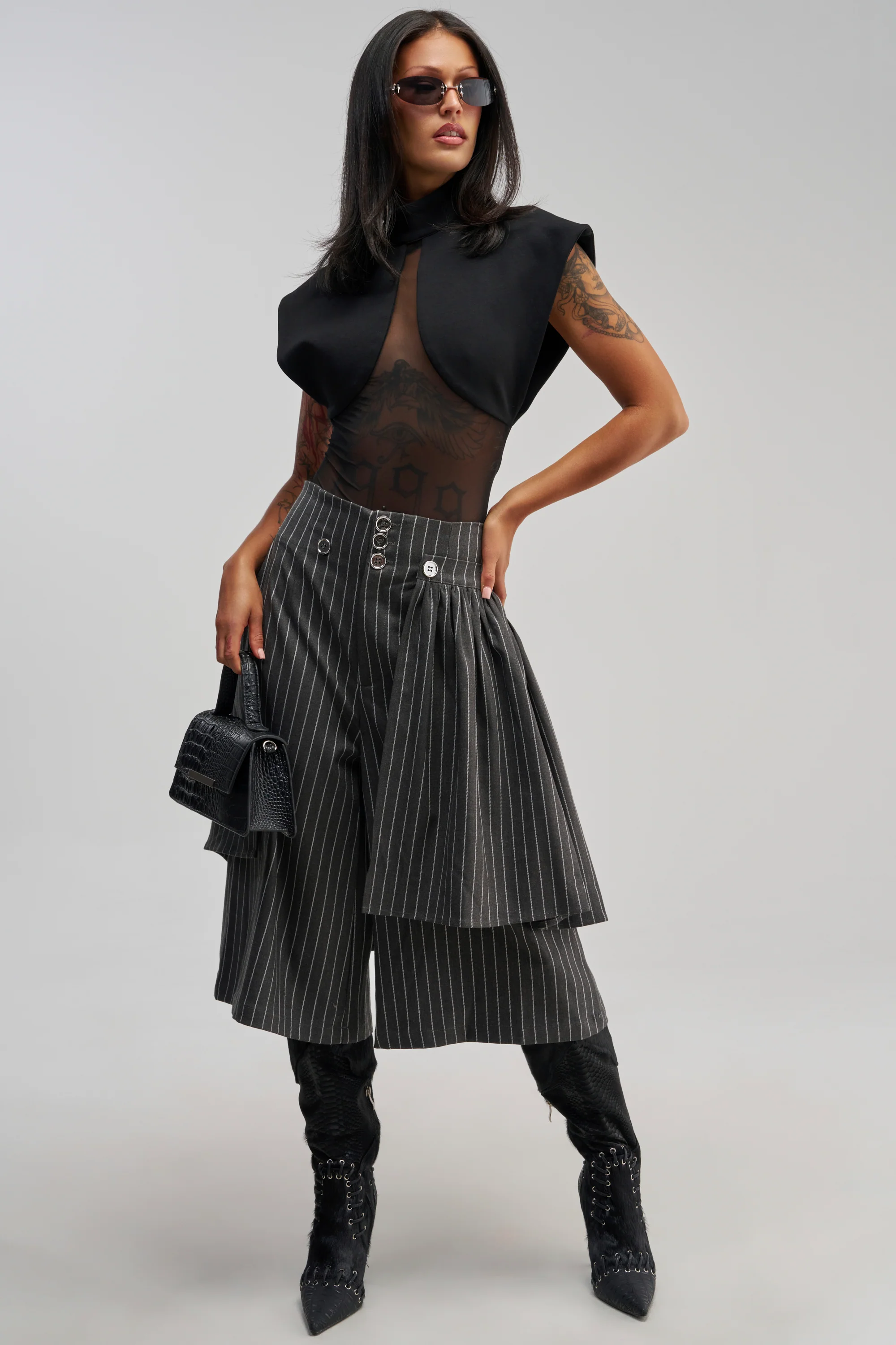 OFFICE SIREN STRIPED GAUCHO PANT - Akira Store