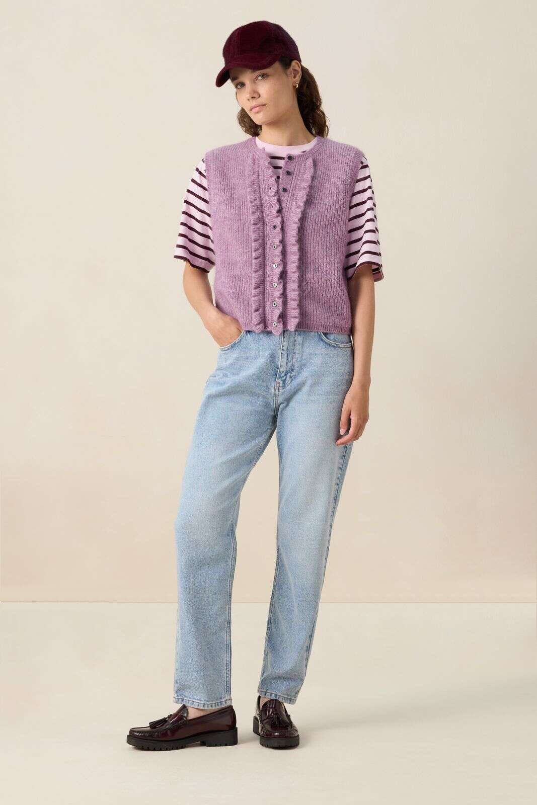 Lichtpaars gebreid gilet met ruffles