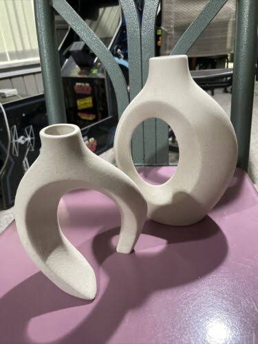 GOLDTIMO White Ceramic Vase for Decor, Modern Home D��cor Vase Set of 2, Circle Matte Hollow Donut Pampas Flower Vases Nordic Boho Ins Style for