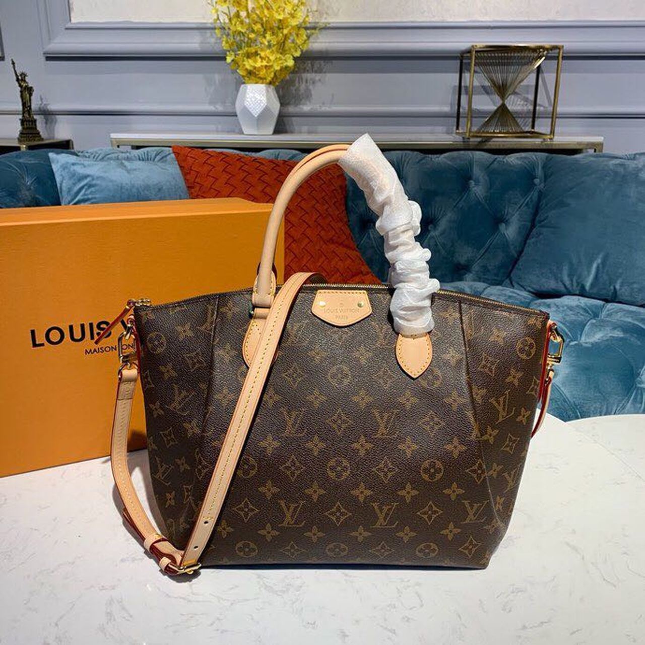 Louis Turenne MM Monogram Canvas For Women, Women??s Handbags, Shoulder Bags 15in/38cm LV M48814