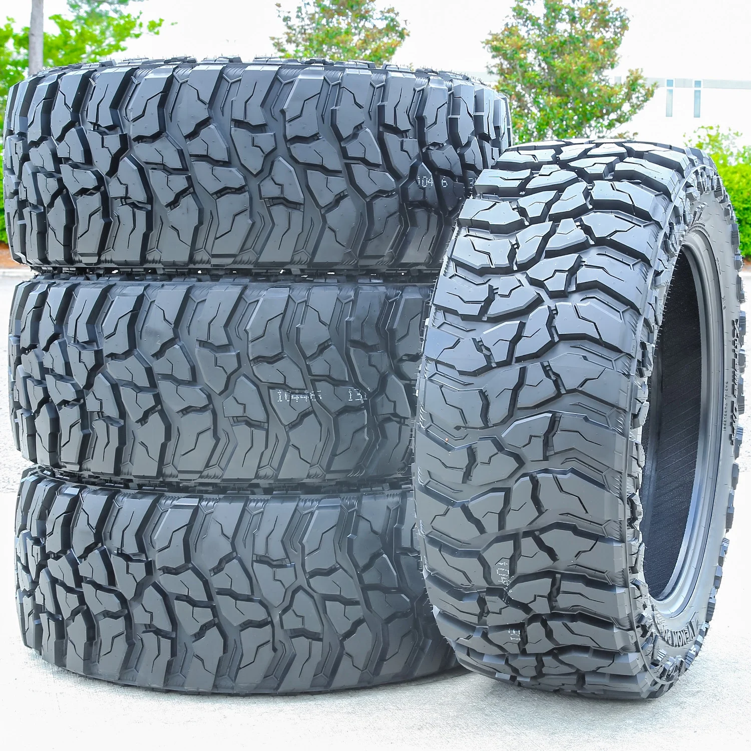 Venom Power Swampthing M/T Xtreme Dirt 265/75R16 123/120Q E 10 Ply Mud Light Truck Tire