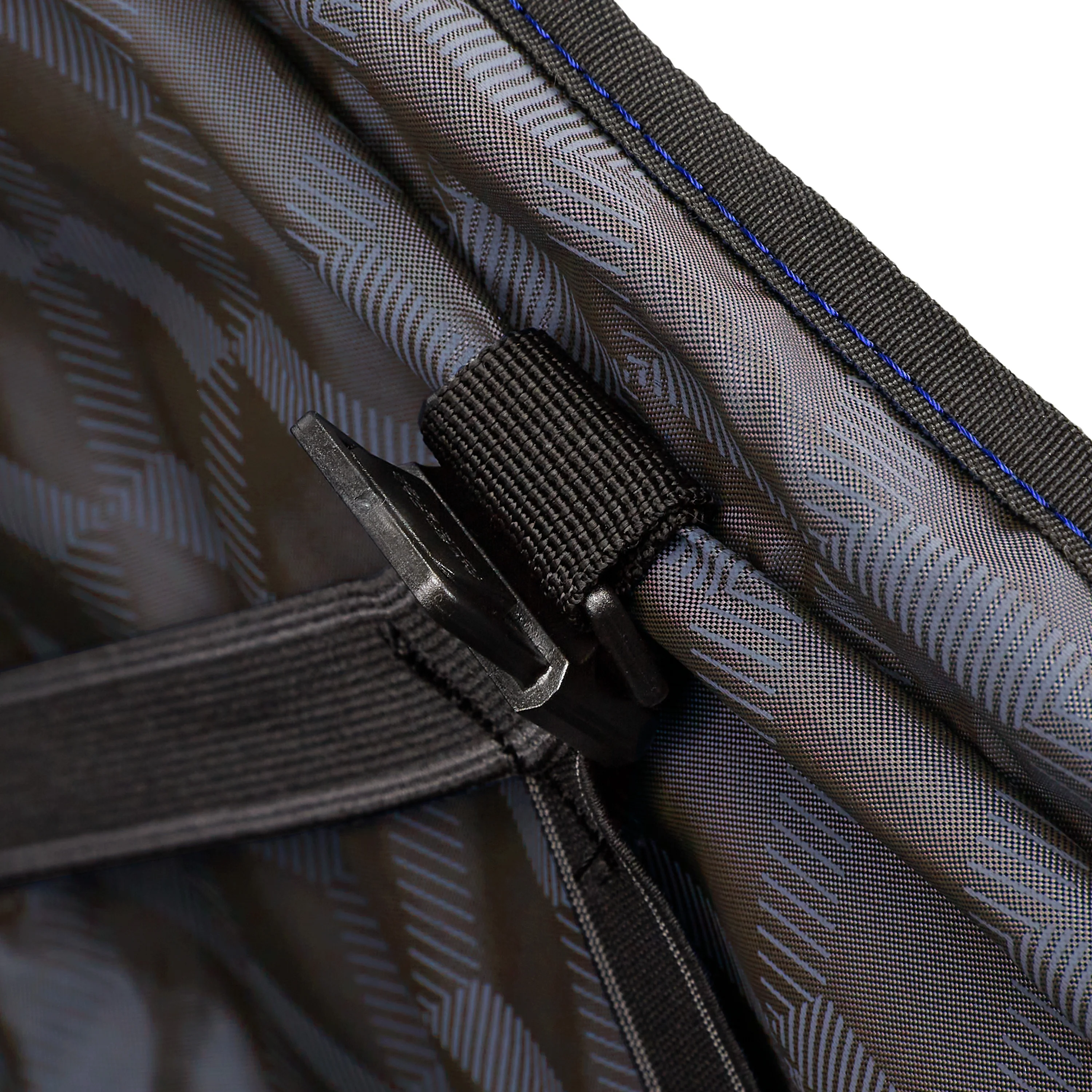 American Tourister Cargo Max 25