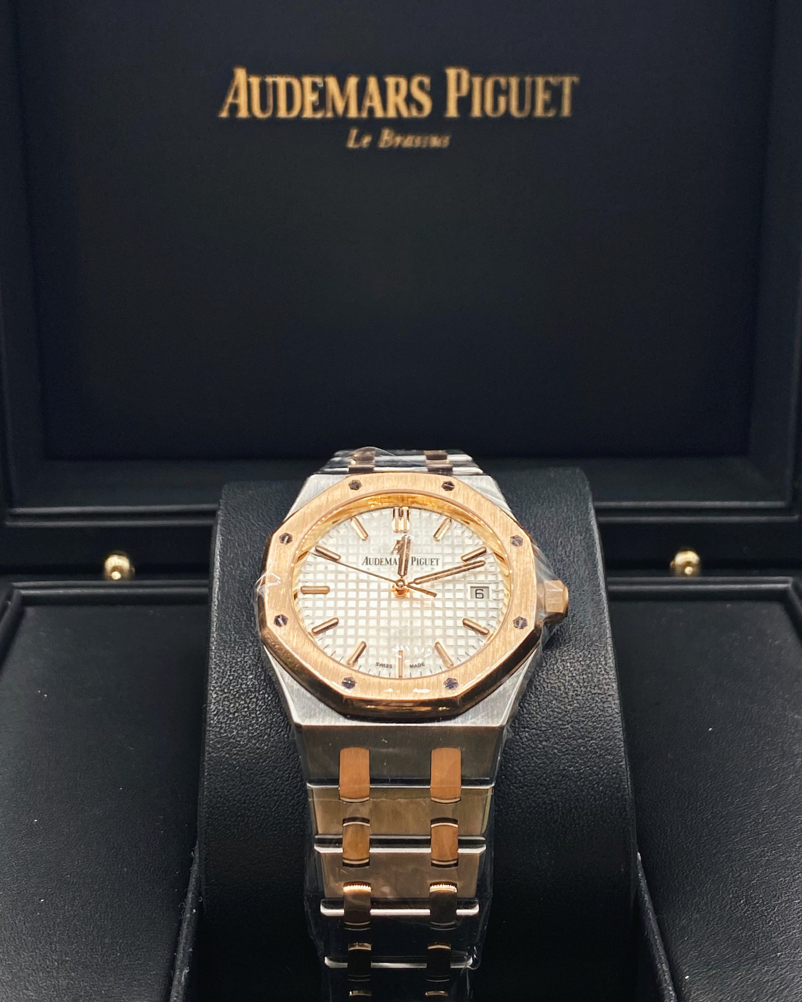 [Super Clone]Audemars Piguet Royal Oak Selfwinding Silver dial, 37mm, Steel and 18k Rose gold,
