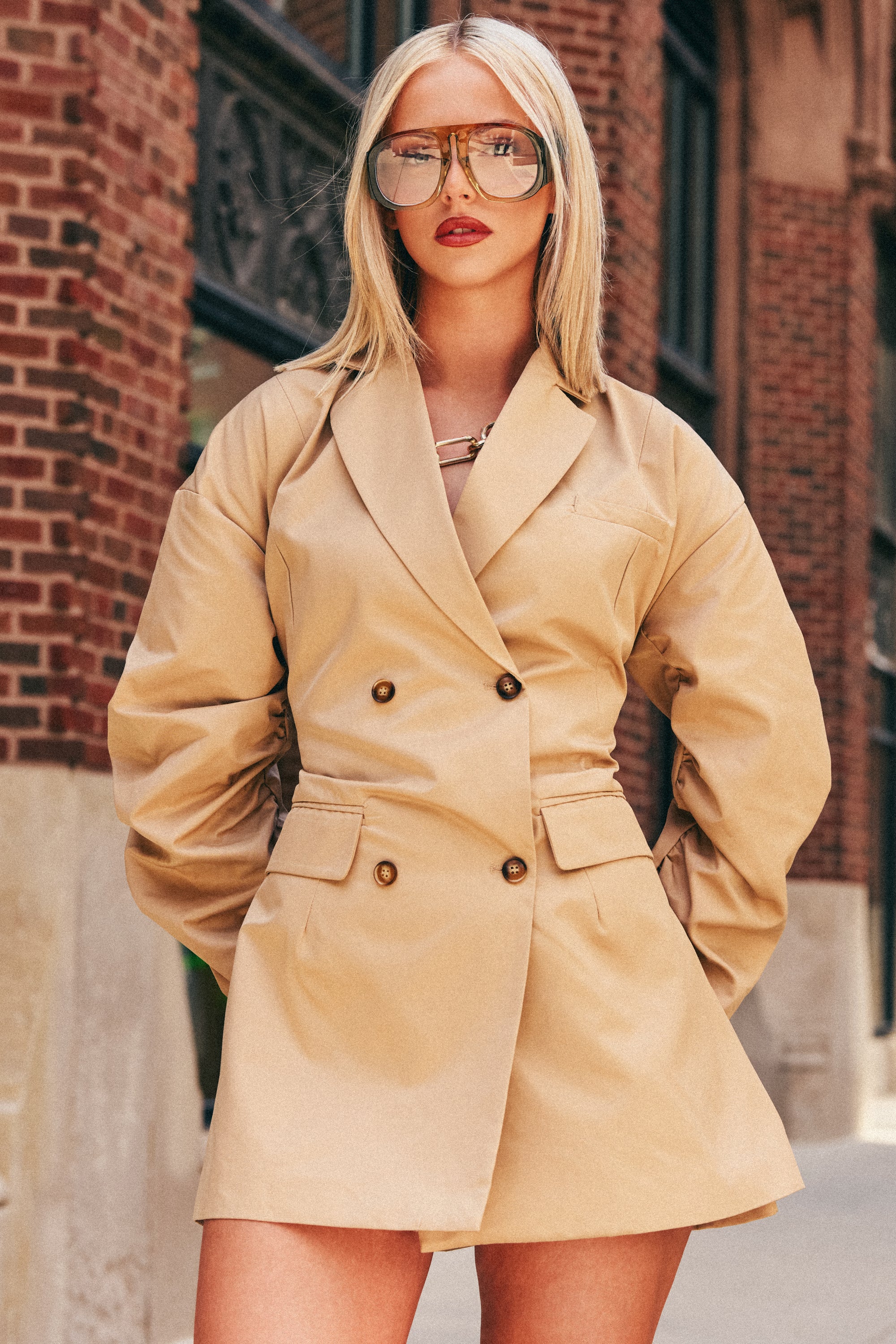 BUSINESS MEETING CHIC BLAZER DRESS AND LEG WARMER SET IN TRENCH - Akira Store
