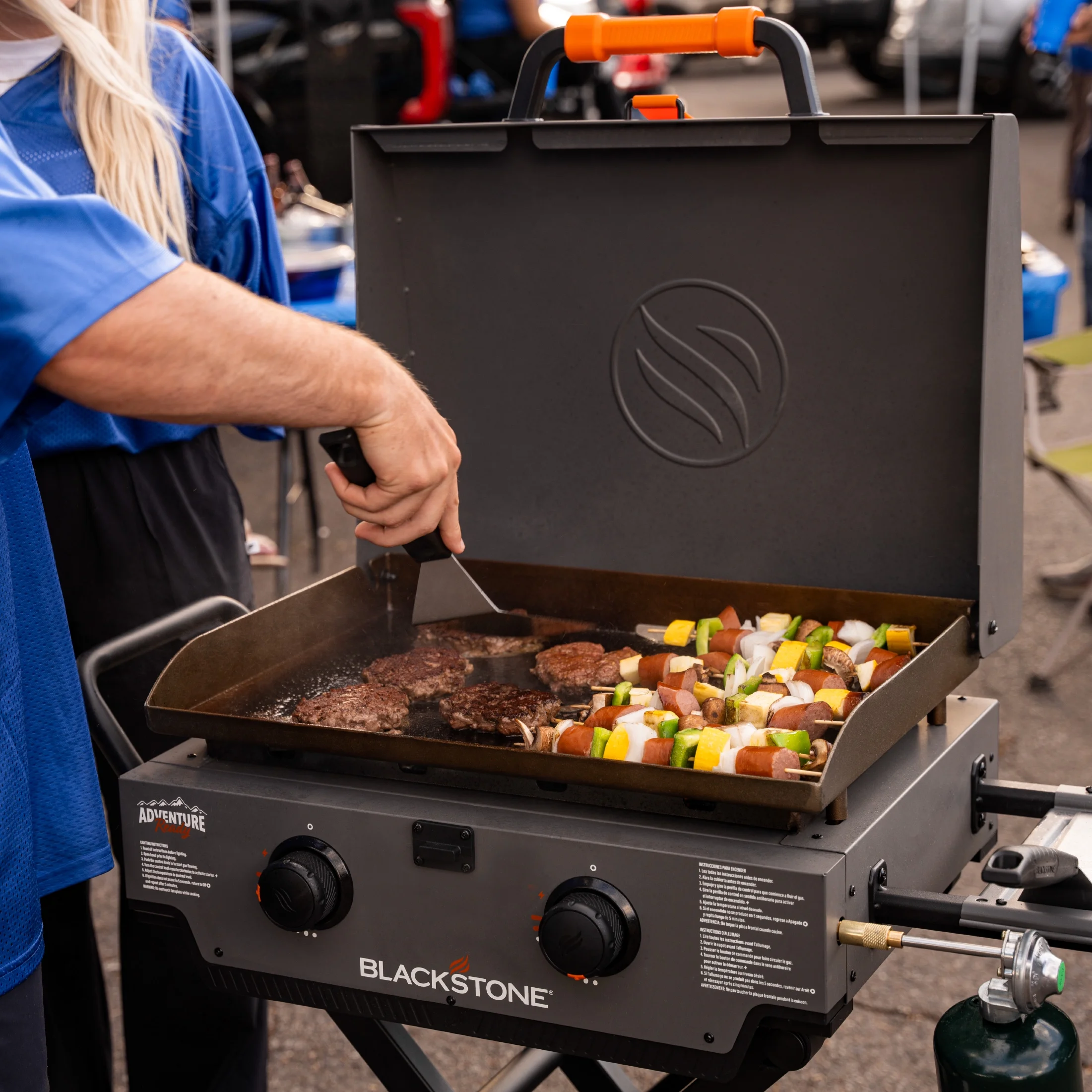 Adventure Ready 2-Burner 22" Propane Omnivore Griddle with Flex-Fold Legs in Charcoal Gray(Charcoal Gray) - Image 4