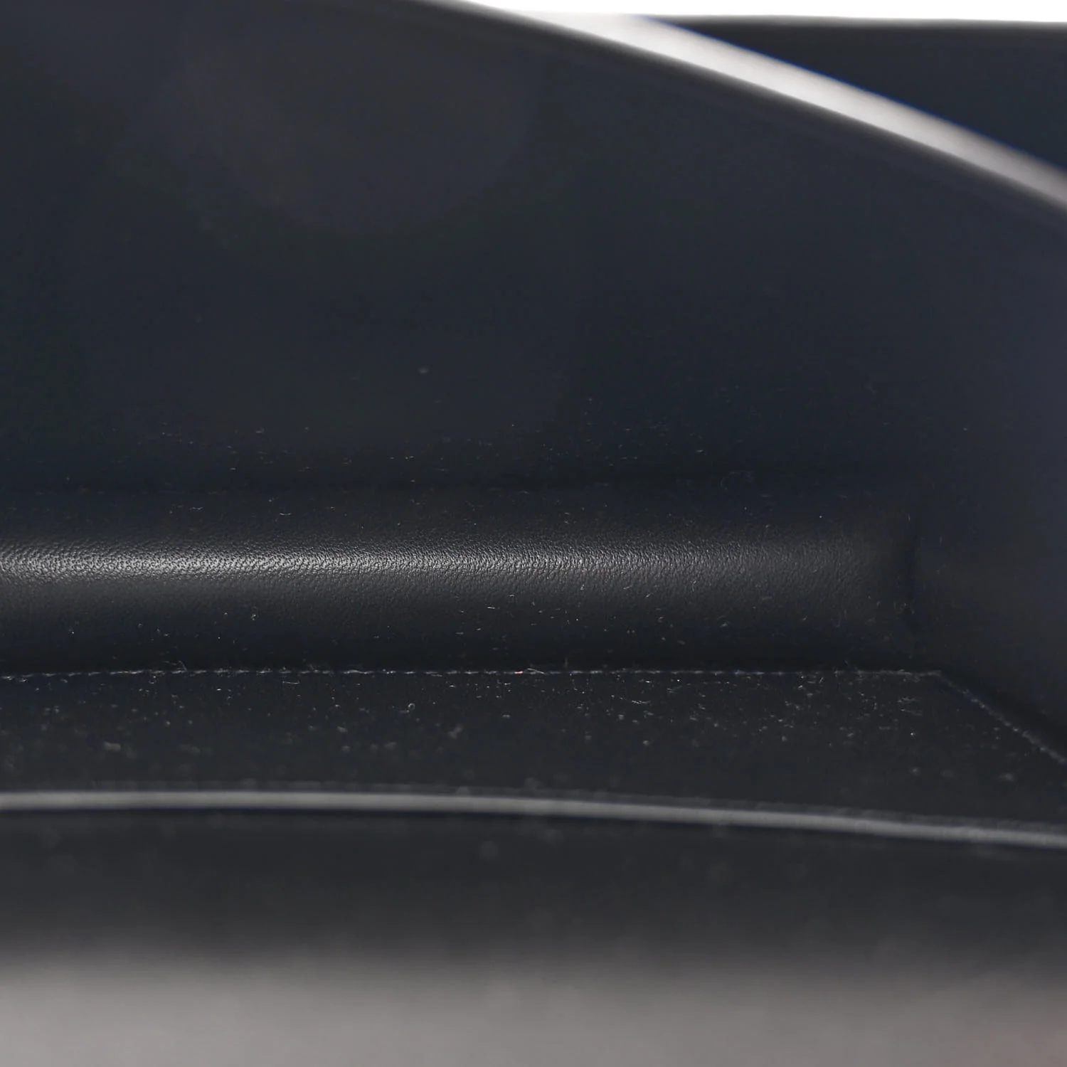 Epsom Constance 18 Black