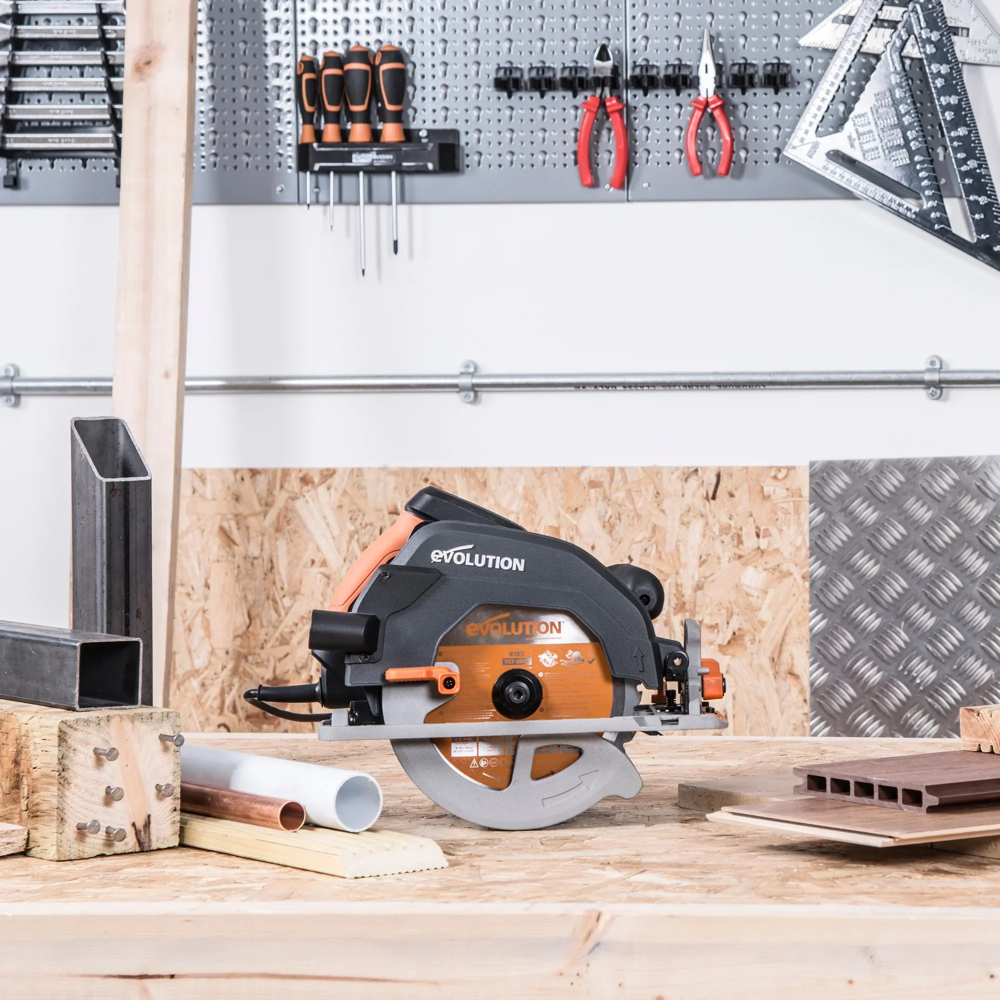 Evolution R185CCS 120V, 15A 7-1/4in Corded Circular Power Saw, 6000 RPM