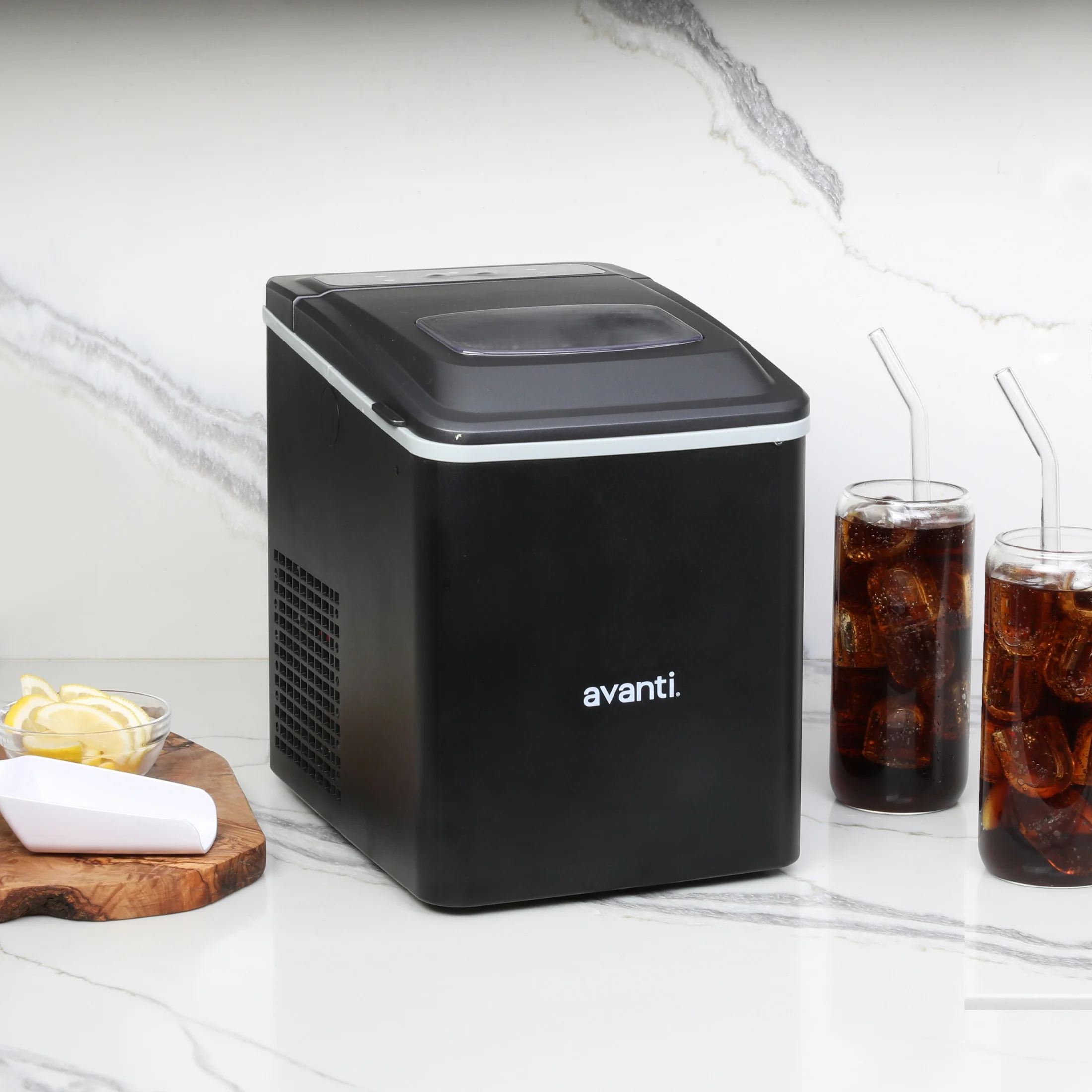 Avanti Mighty Ice 26 lb. Countertop Bullet Ice Maker, in Black (AVIM2625BK)