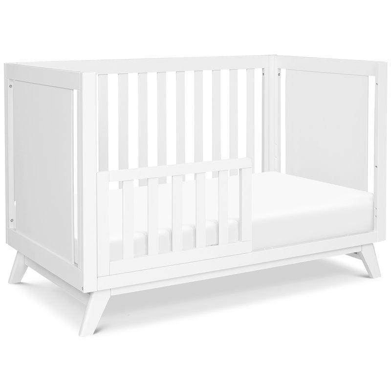 Davinci Otto Pine Wood 3 - in - 1 Convertible Crib in White