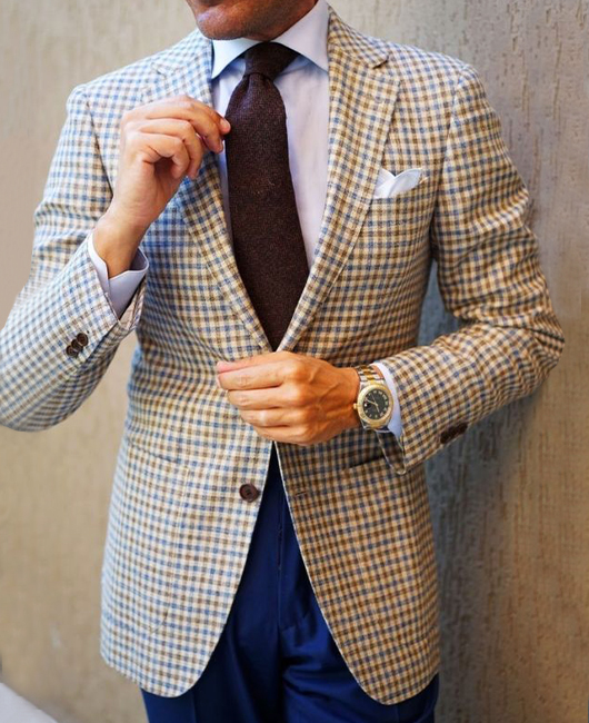 Blazer classique à deux boutons, à carreaux et à poches crantées