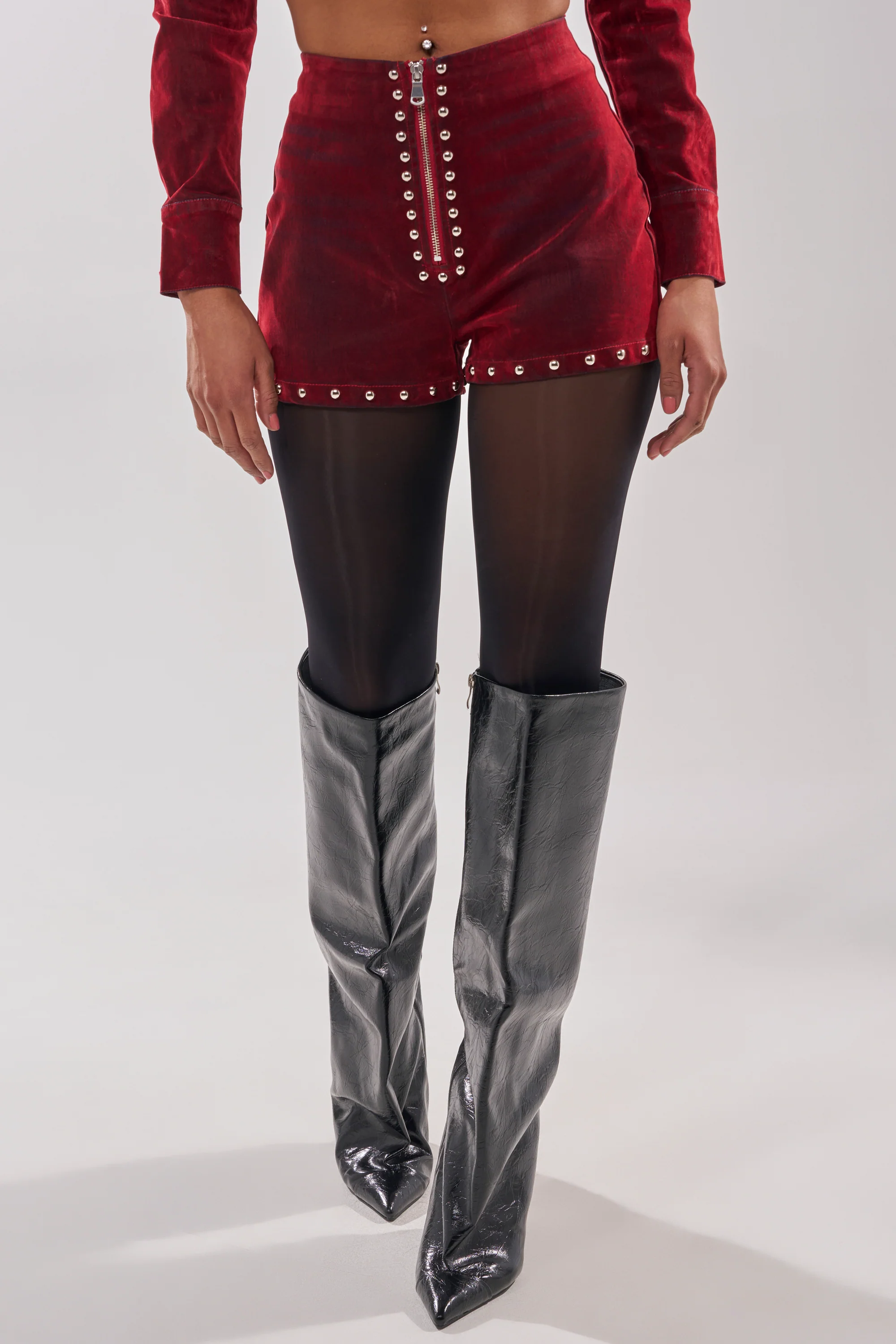 RODEO VIBES VELVET DENIM STUDDED SHORT - Akira Store