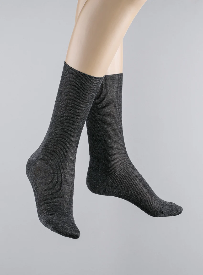 Mi-chaussettes mixte en laine grises