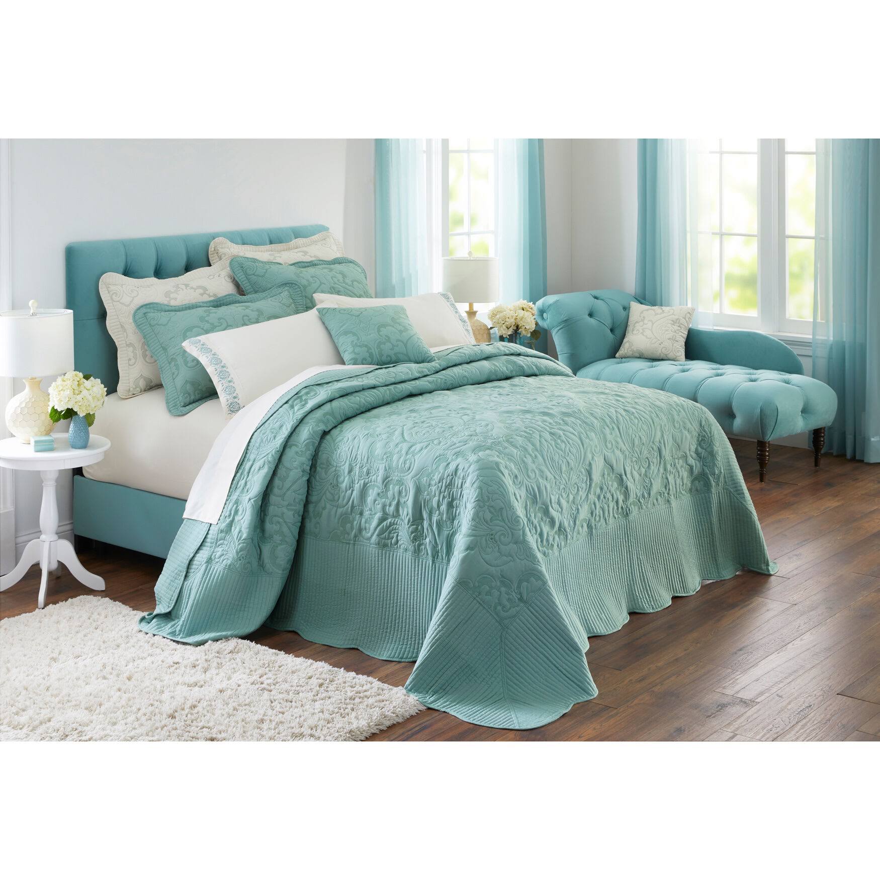 Amelia Bedspread by BrylaneHome in Seaglass (Size Twin)