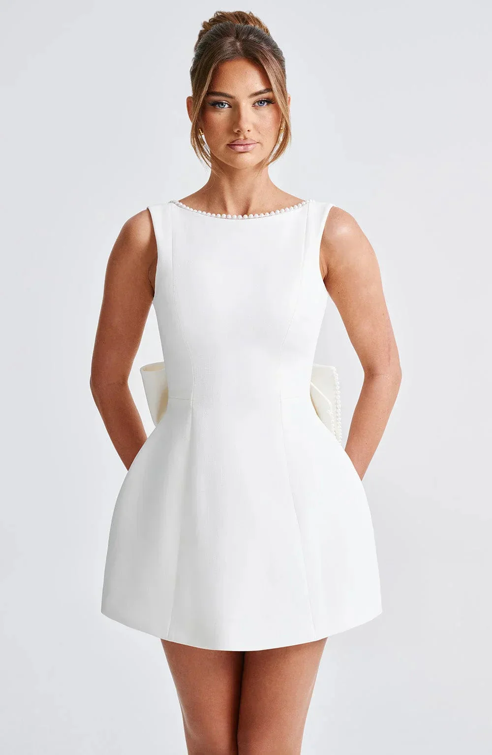 Robe de cocktail pour femme à dos noué