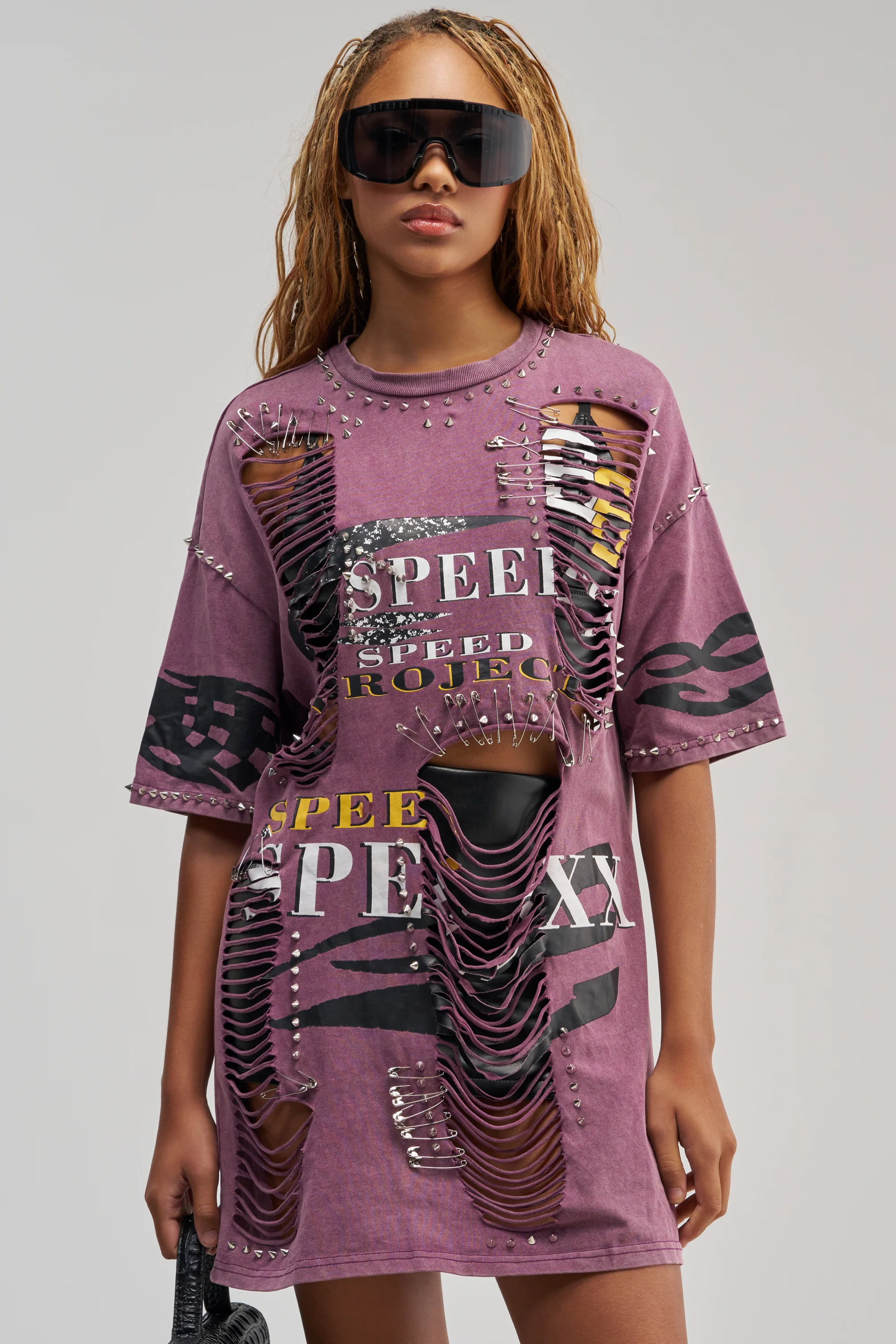 NEVER TOO MUCH DISTRESSED OVERSIZED TEE IN PLUM - Akira Store