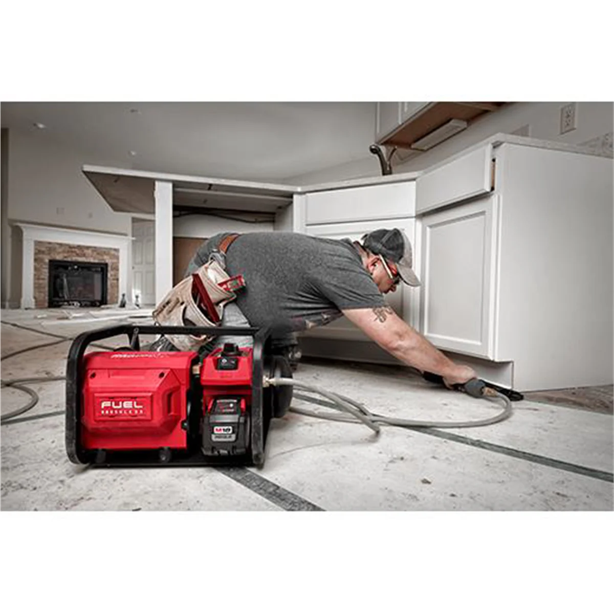 M18 FUEL 2 Gallon Compact Quiet Compressor Image 5