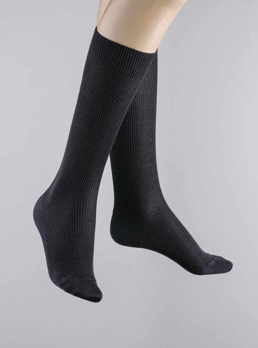 Chaussettes hautes mixte en pure laine noir