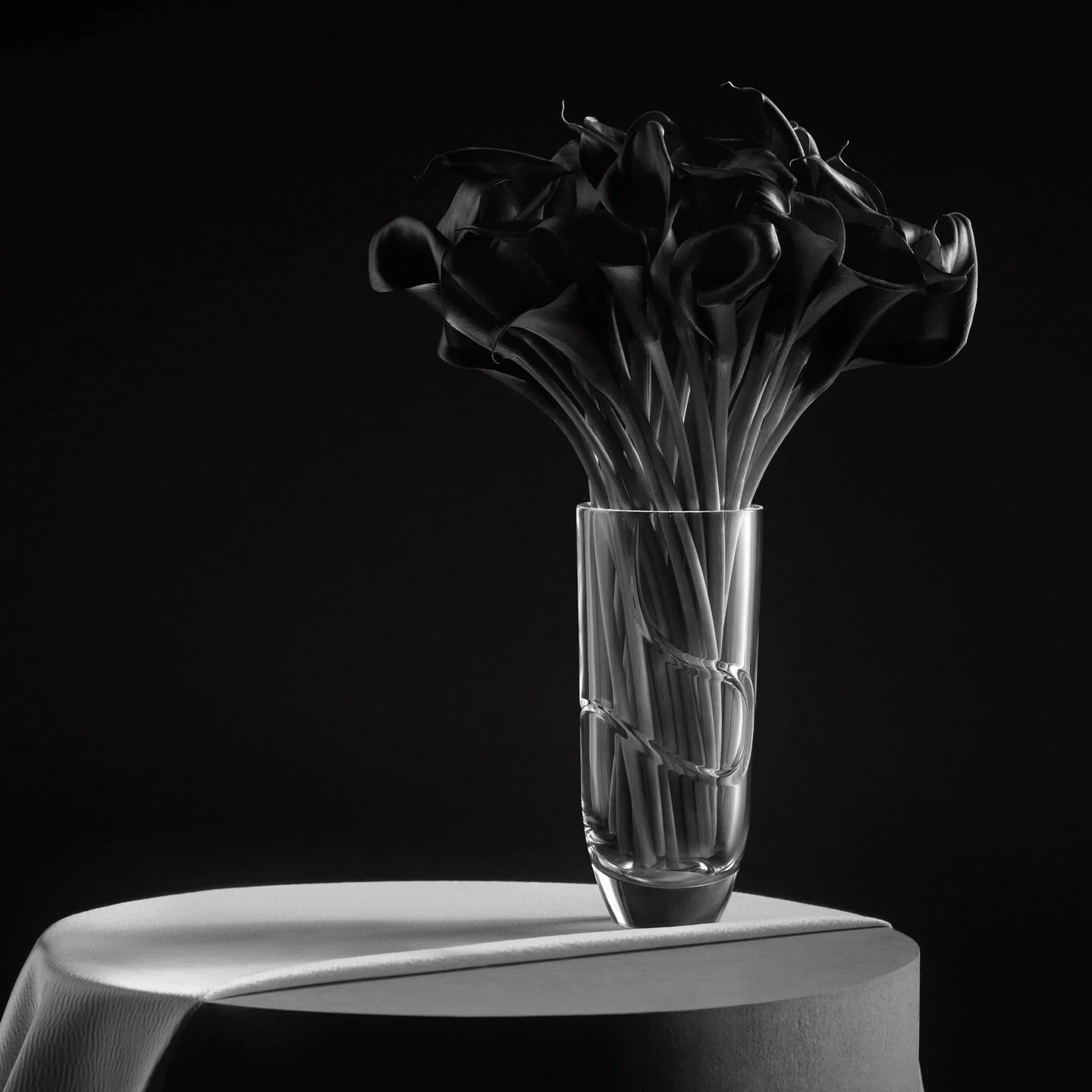 Vera Wang Luxe Graphite Vase