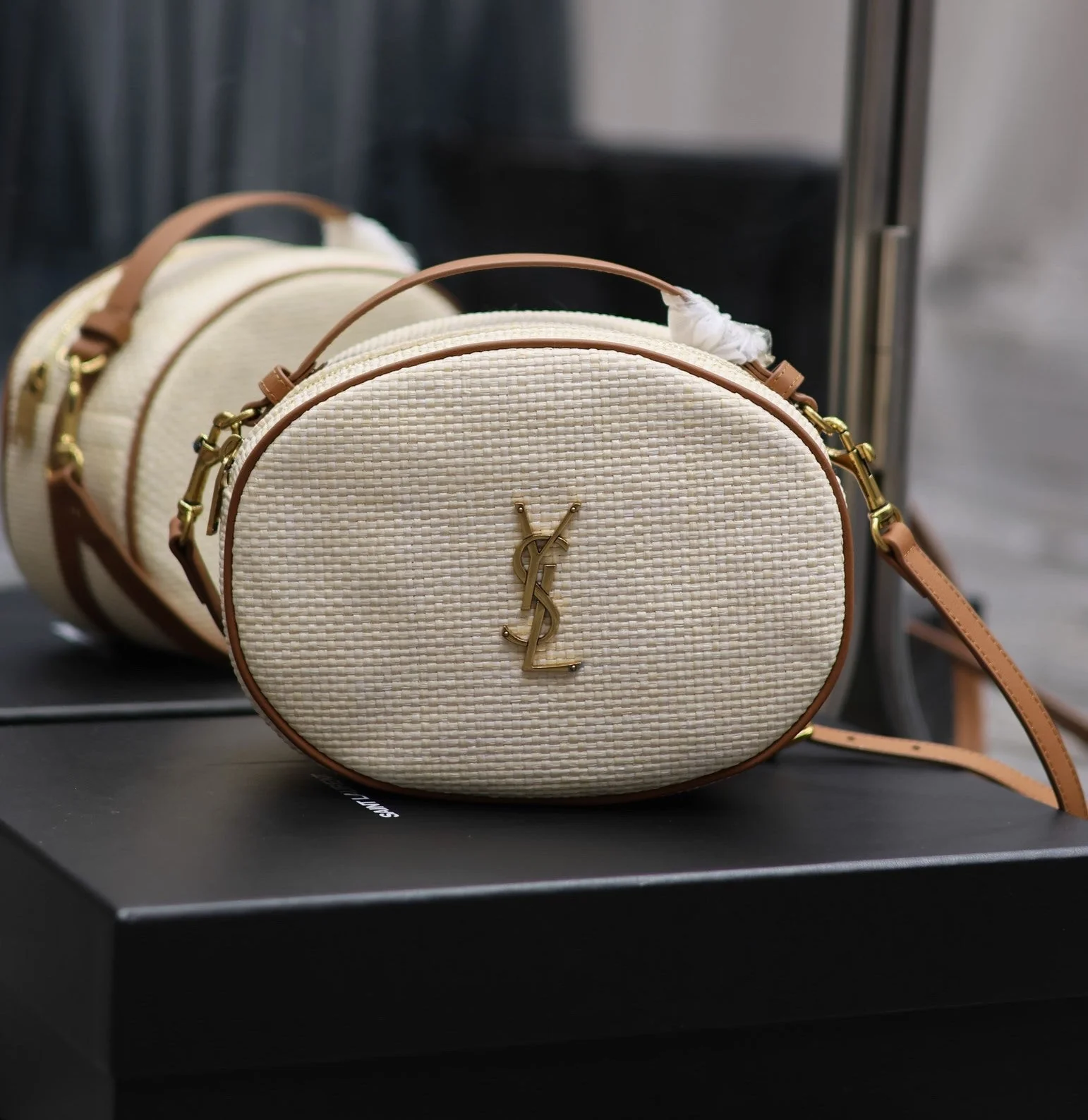 YSL Leather-trimmed raffia shoulder bag - 22��16.5��6cm