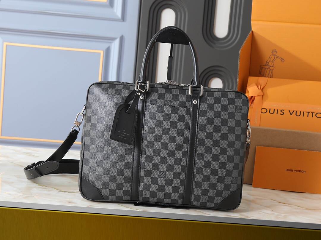 ルイ・ヴィトン LV 2026新作 M46457-40445-40444 Voyage メンズショルダーバッグ 小サイズブリーフケース