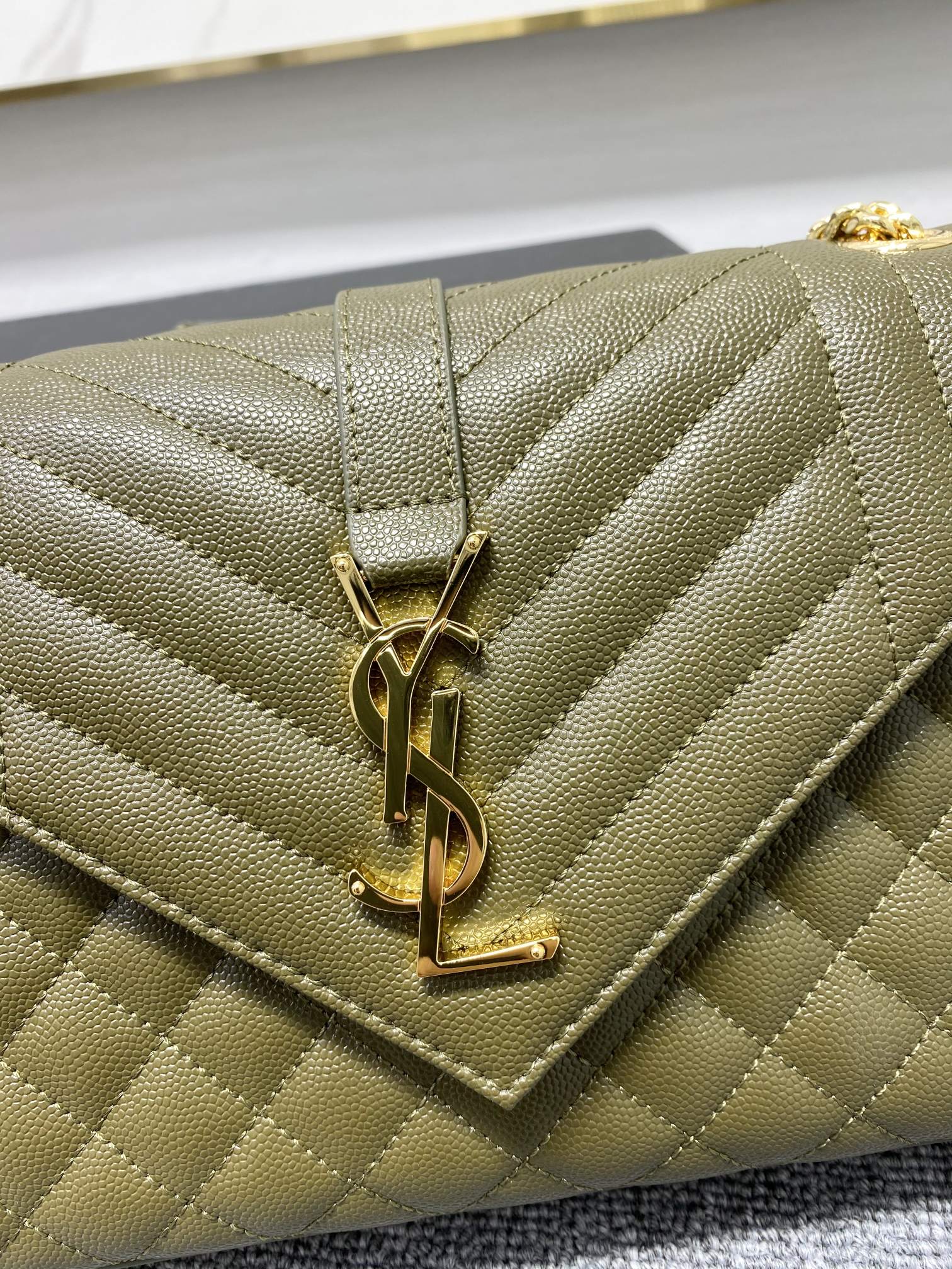 Y  Envelope Medium Bag In Mix Matelasse Grain  De Poudre Embossed Leather