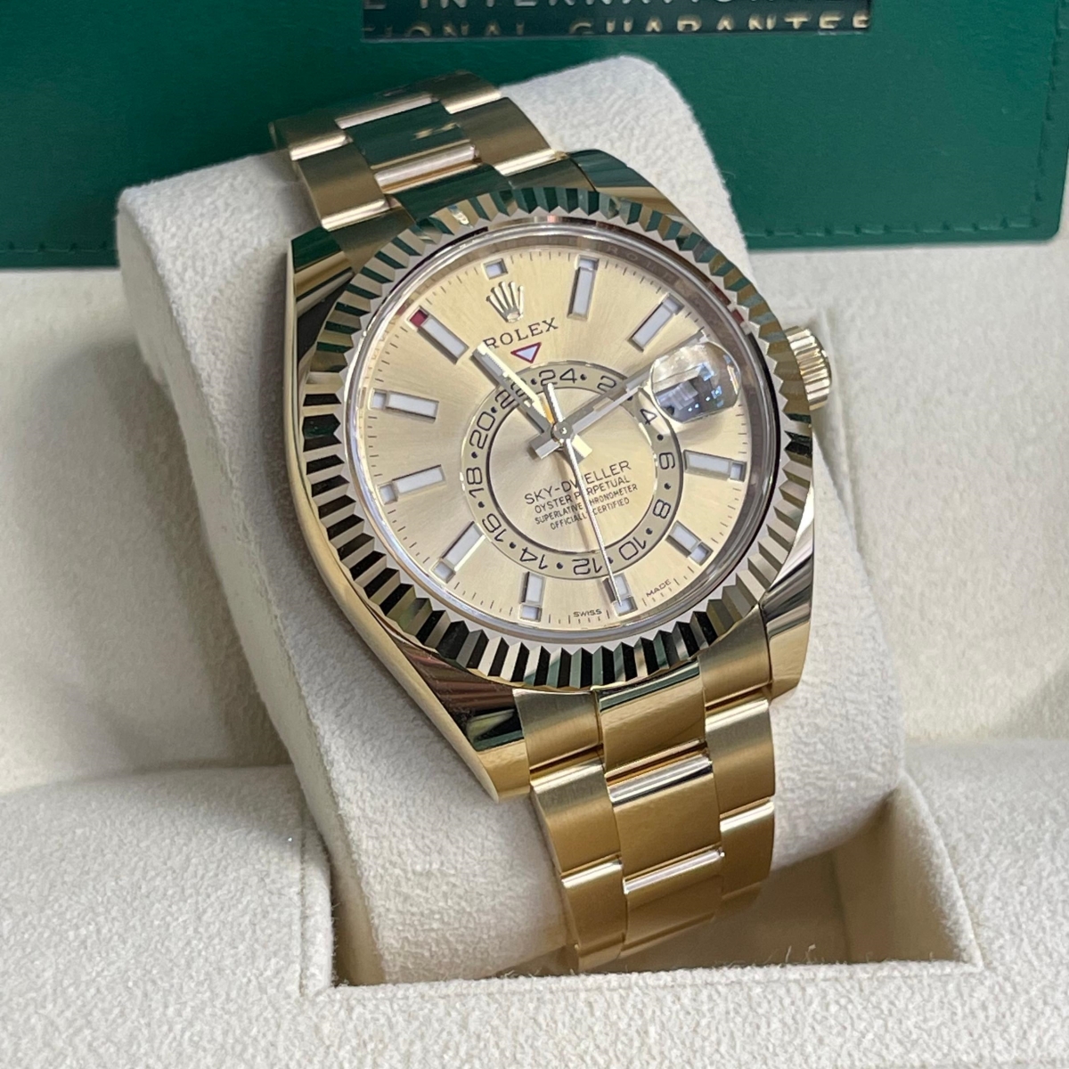 [Super Clone]RLX  Sky-Dweller 42mm Yellow Gold Champagne Dial Jubilee - 336938