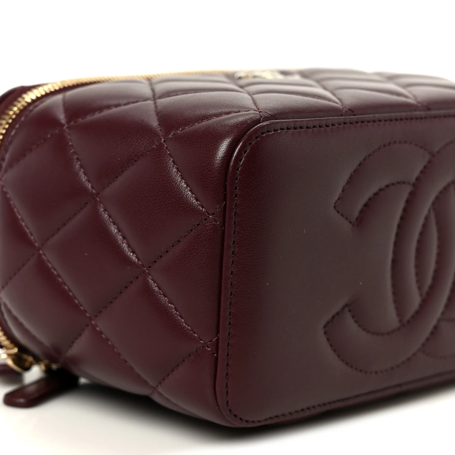 Lambskin Quilted Small Top Handle Vanity Case With Chain Burgundy