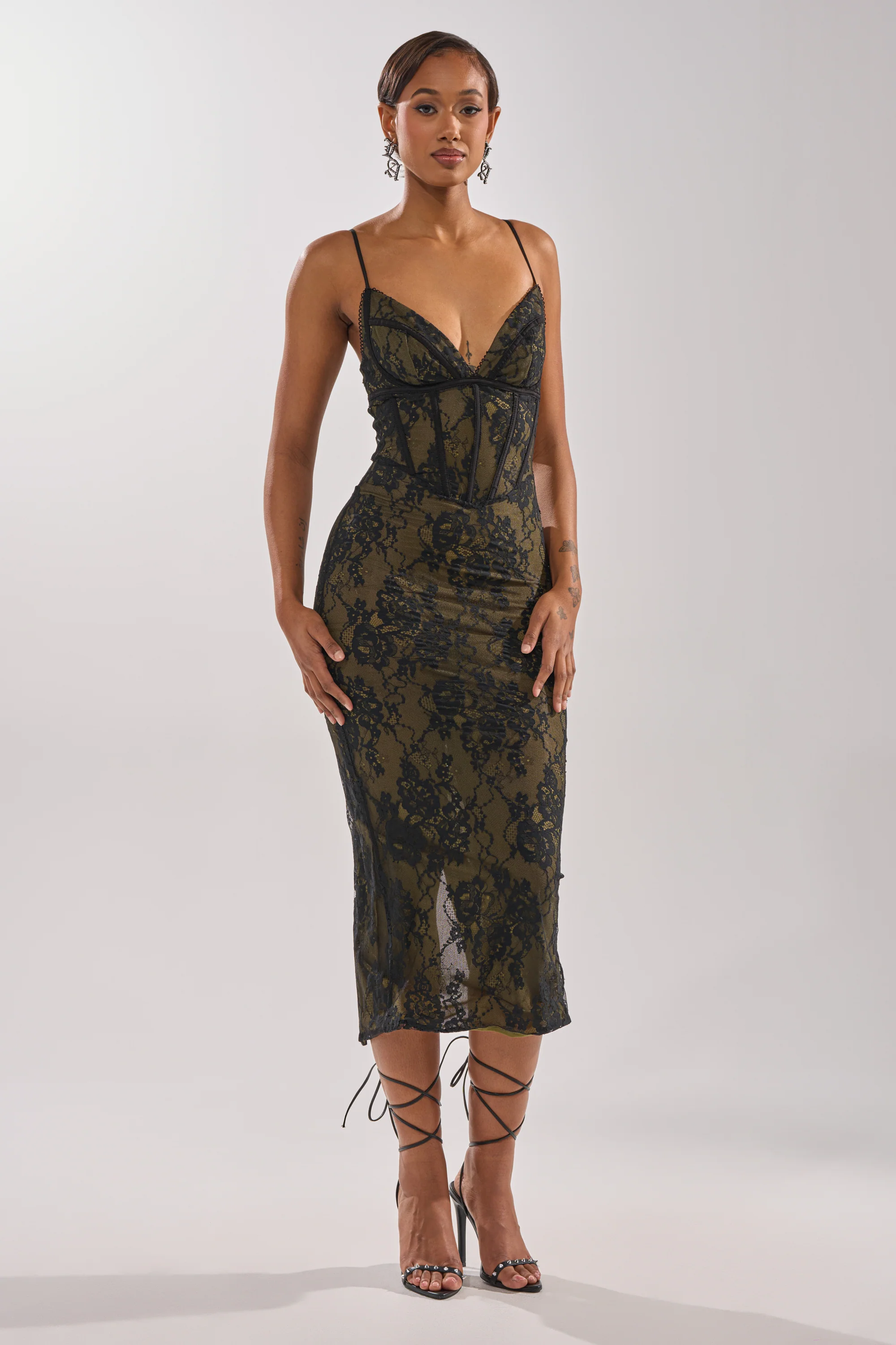 BETTER BELIEVE IT LACE MAXI DRESS - Akira Store