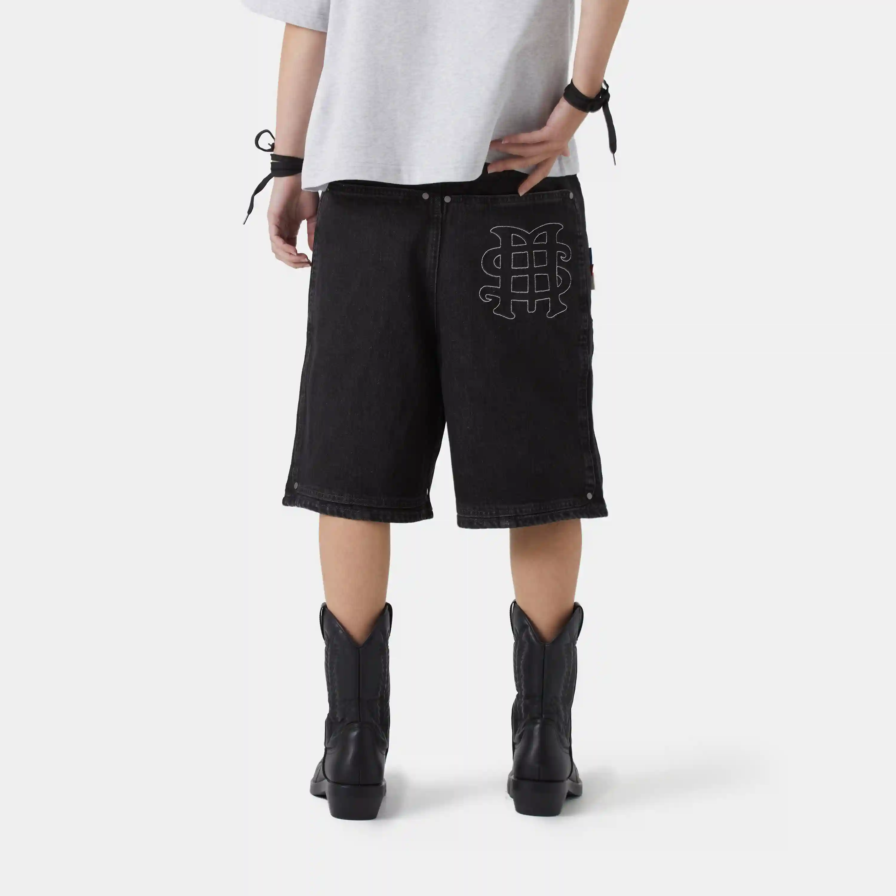 Badge Shadow Jorts