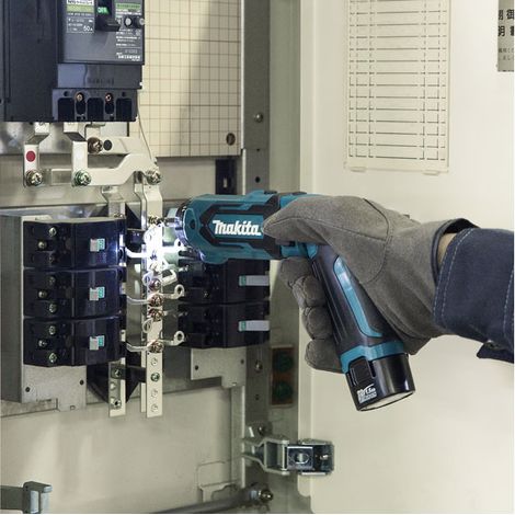 Makita – Visseuse articulée sans fil 7.2V 1.5Ah Li-Ion – 2 batteries + chargeur – Couple 3,6/5,6 Nm – Pour espaces confinés — vue 2