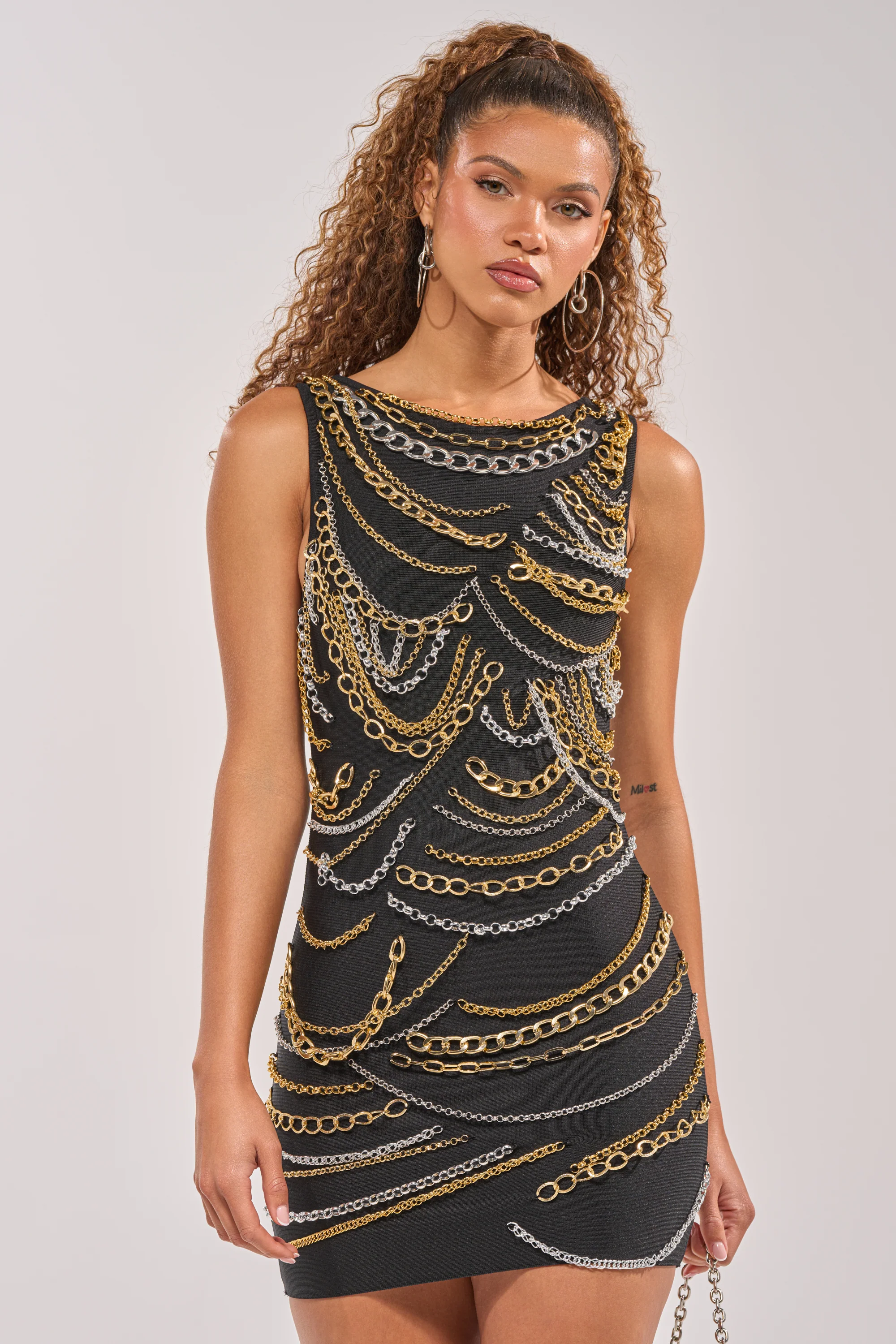 BLOWING KISSES CHAIN DETAIL MINI DRESS - Akira Store