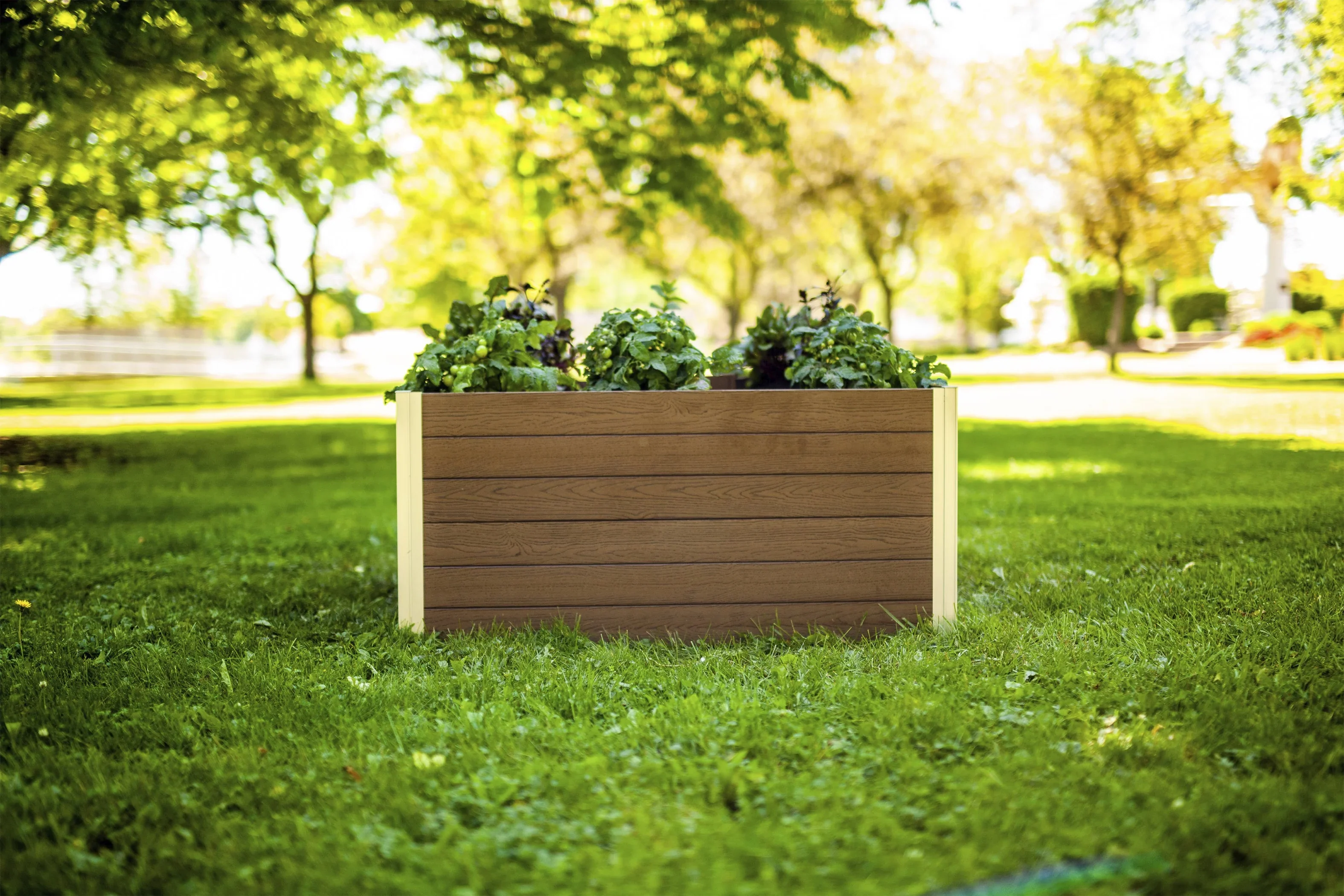 Vita Urbana 4'L x 4'W x 22H Vinyl Keyhole Composting Garden, Espresso Brown, VT17501