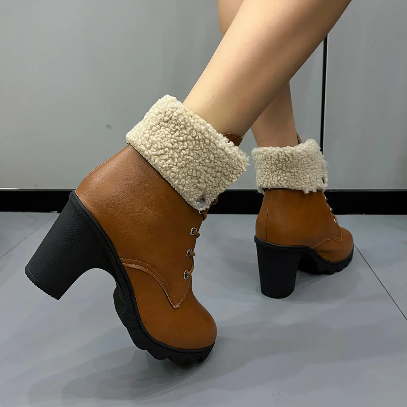 Sophie Paris I Chic Bottes d'hiver à lacets
