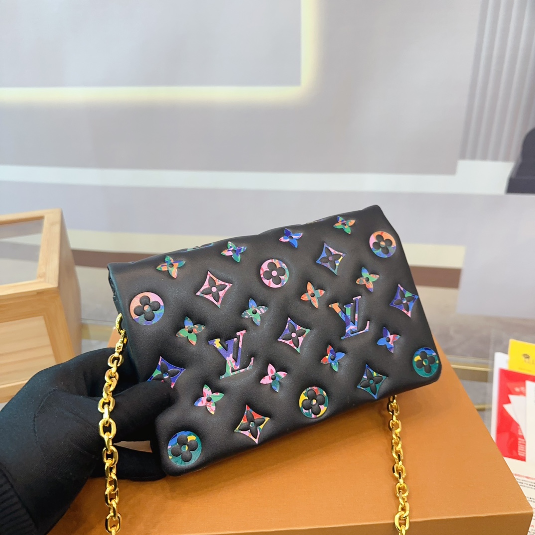 Louis new arrival cousin bag size: 20*14cm