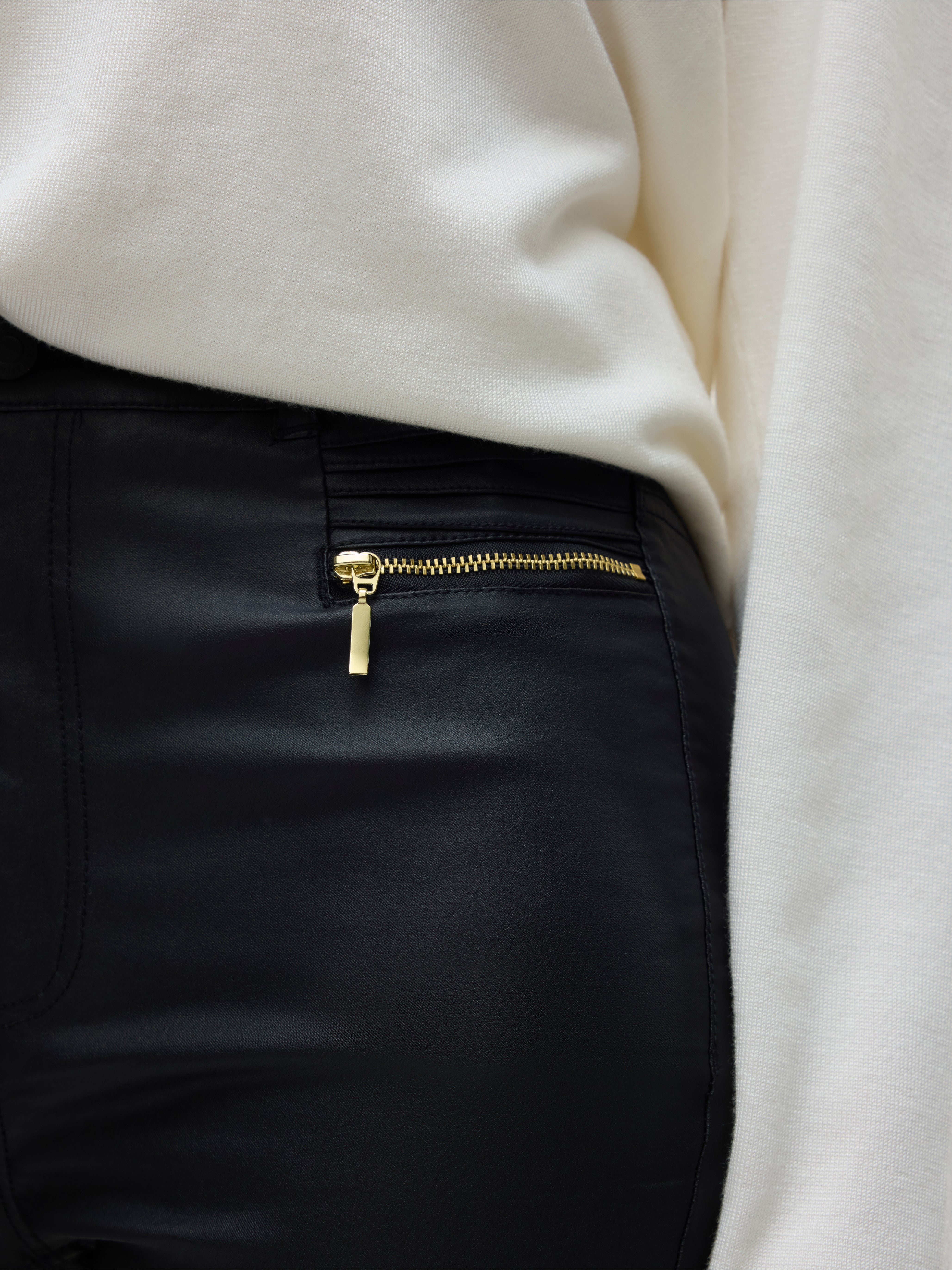 VERO MODA® VMLOA High rise Trousers