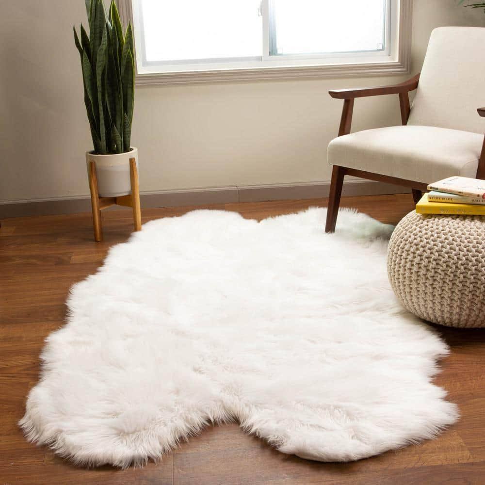 Silky Faux Fur Shag Rug in Pure White Sheepskin 4' x 6'