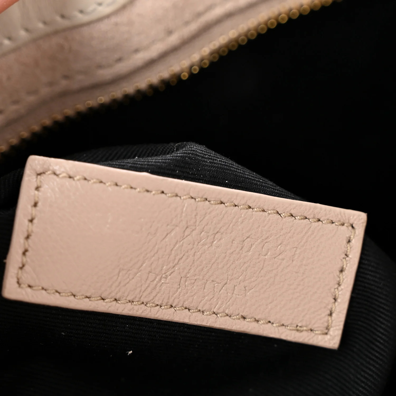 Smooth Calfskin Le 5 A 7 Hobo Crema Soft