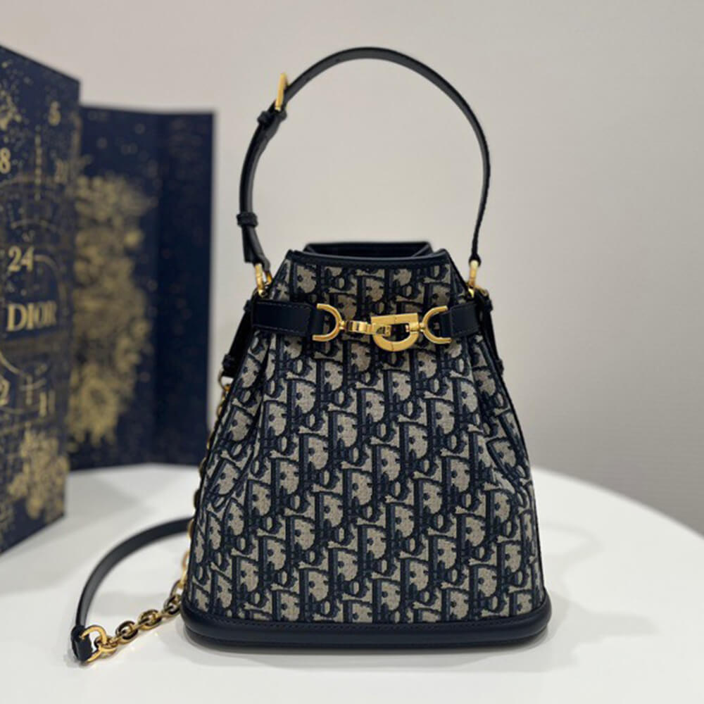 MEDIUM C EST DIOR BAG