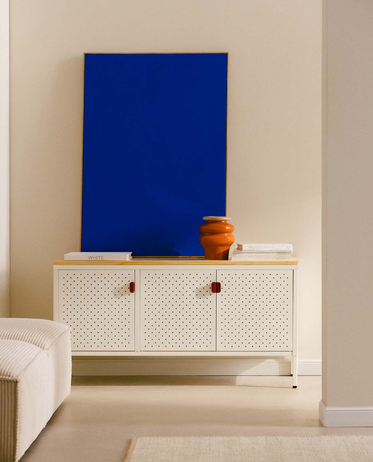 Varys - Aparador Bajo 3 Puertas de Acero Laminado y Madera de Pino Varys