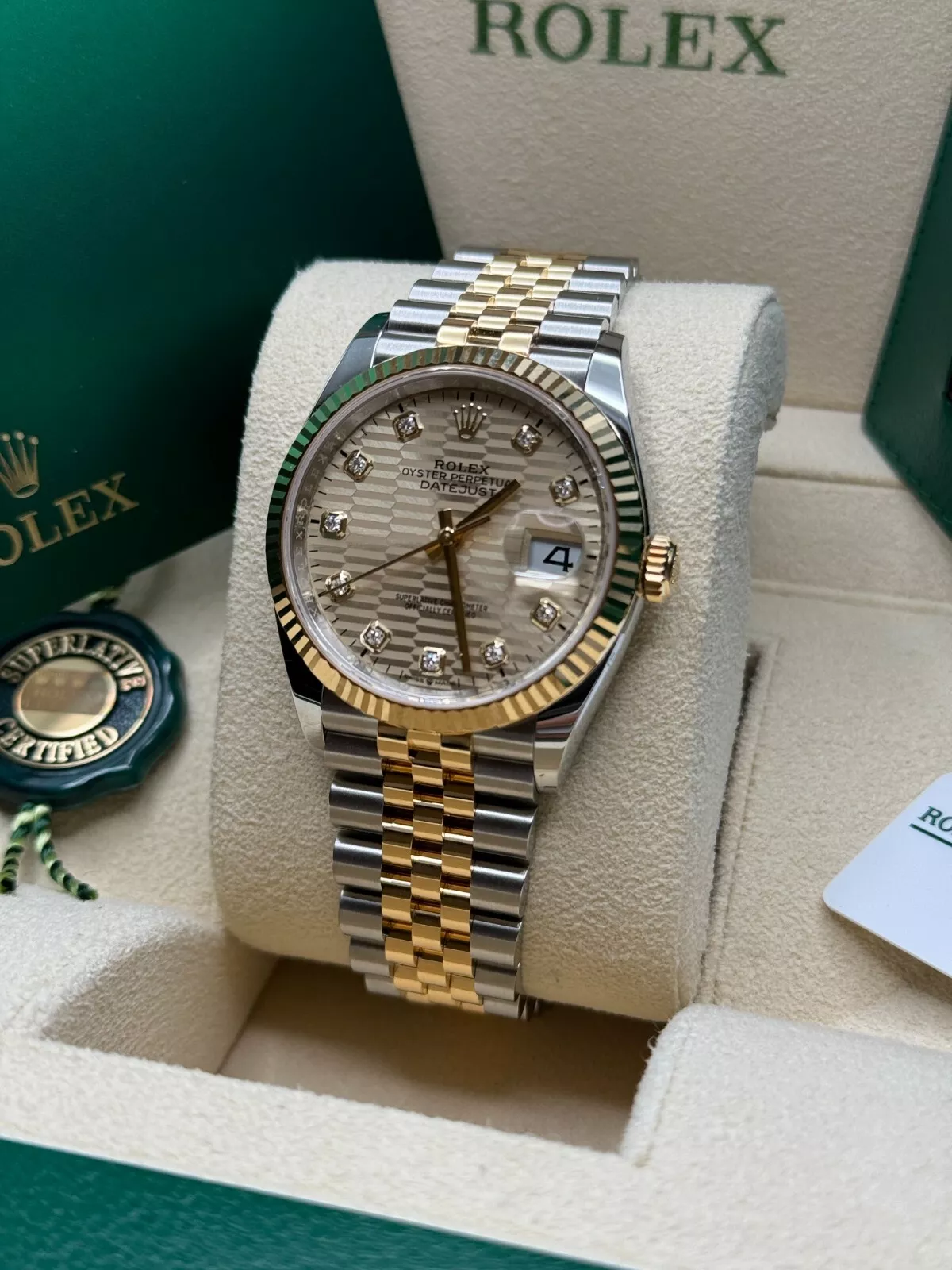 [Super Clone]RLX  Datejust 36mm 126233-0045 Champagne Fluted Motif Diamond Dial Jubilee Bracelet