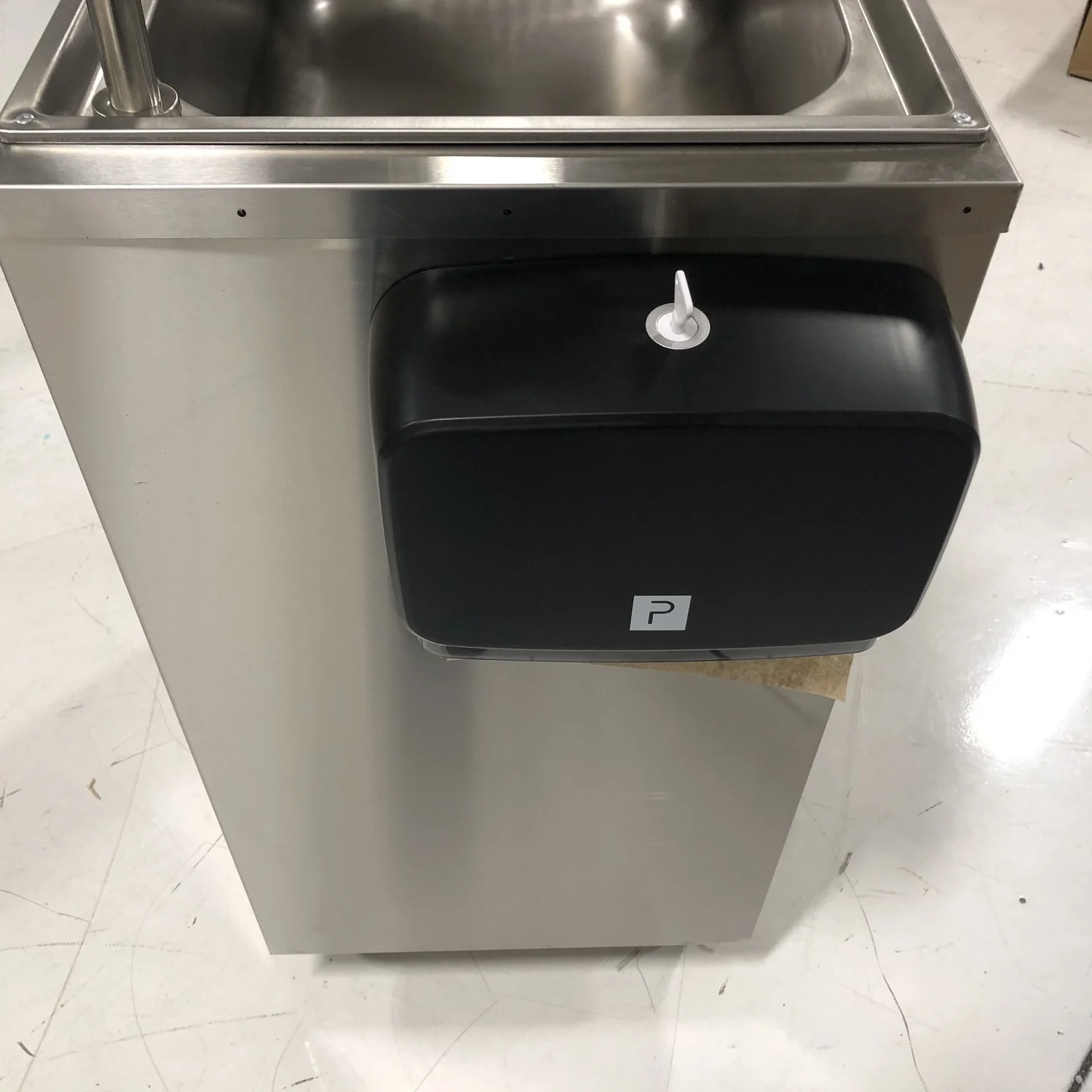 Econo Portable Sink (retractable) - Image 5
