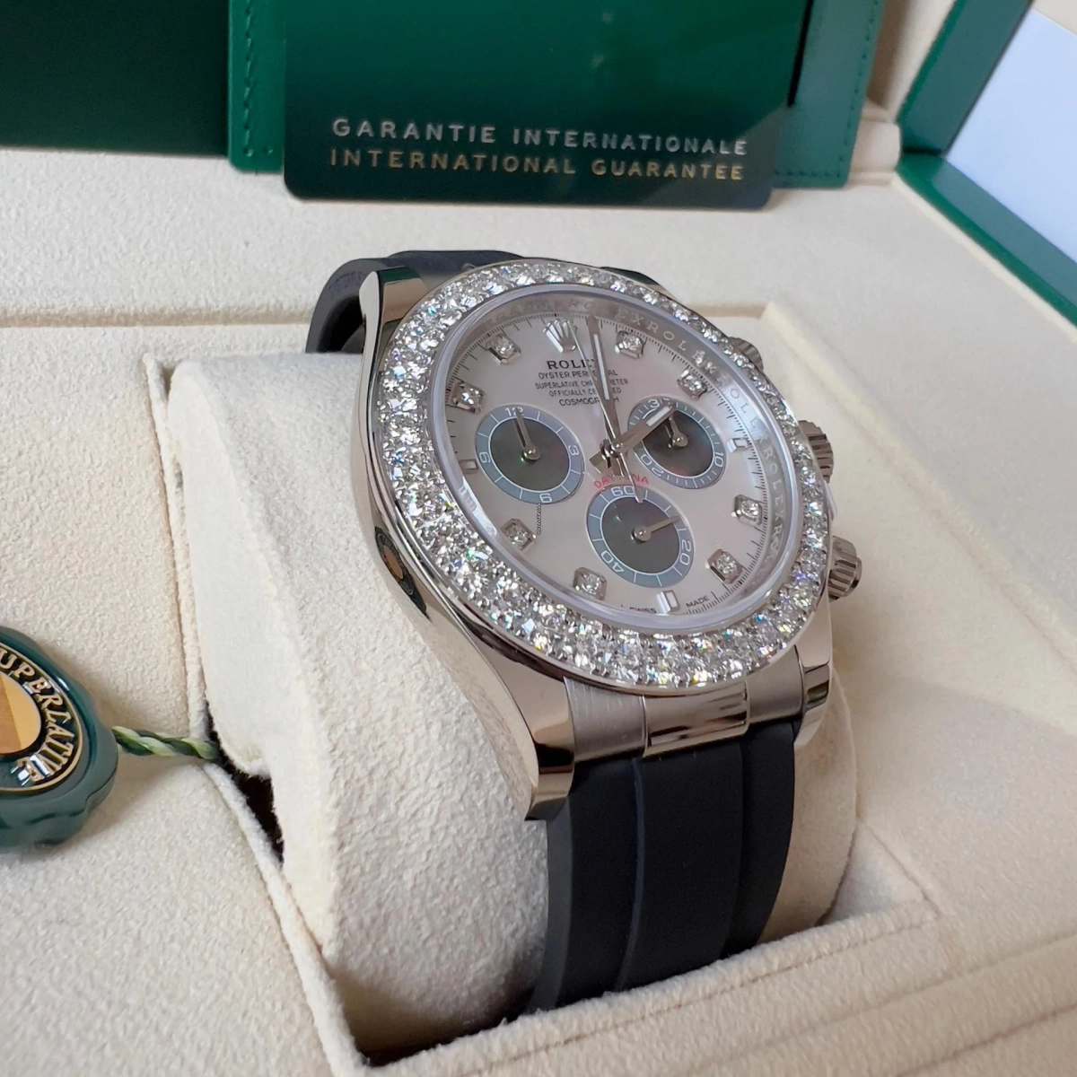 [Super Clone]Rolex Cosmograph Daytona 40mm White Gold Mother of Pearl Dial Diamond Bezel Oysterflex - 126589RBR