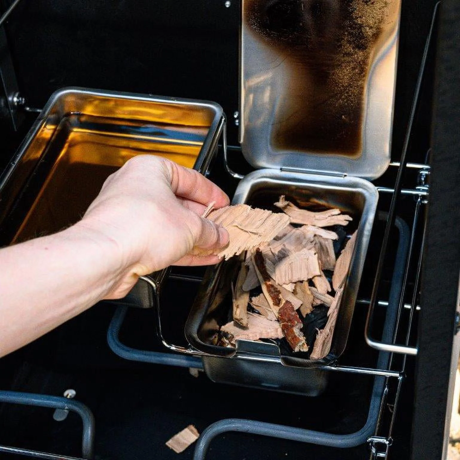 Analog Electric Smoker in Black Image 4