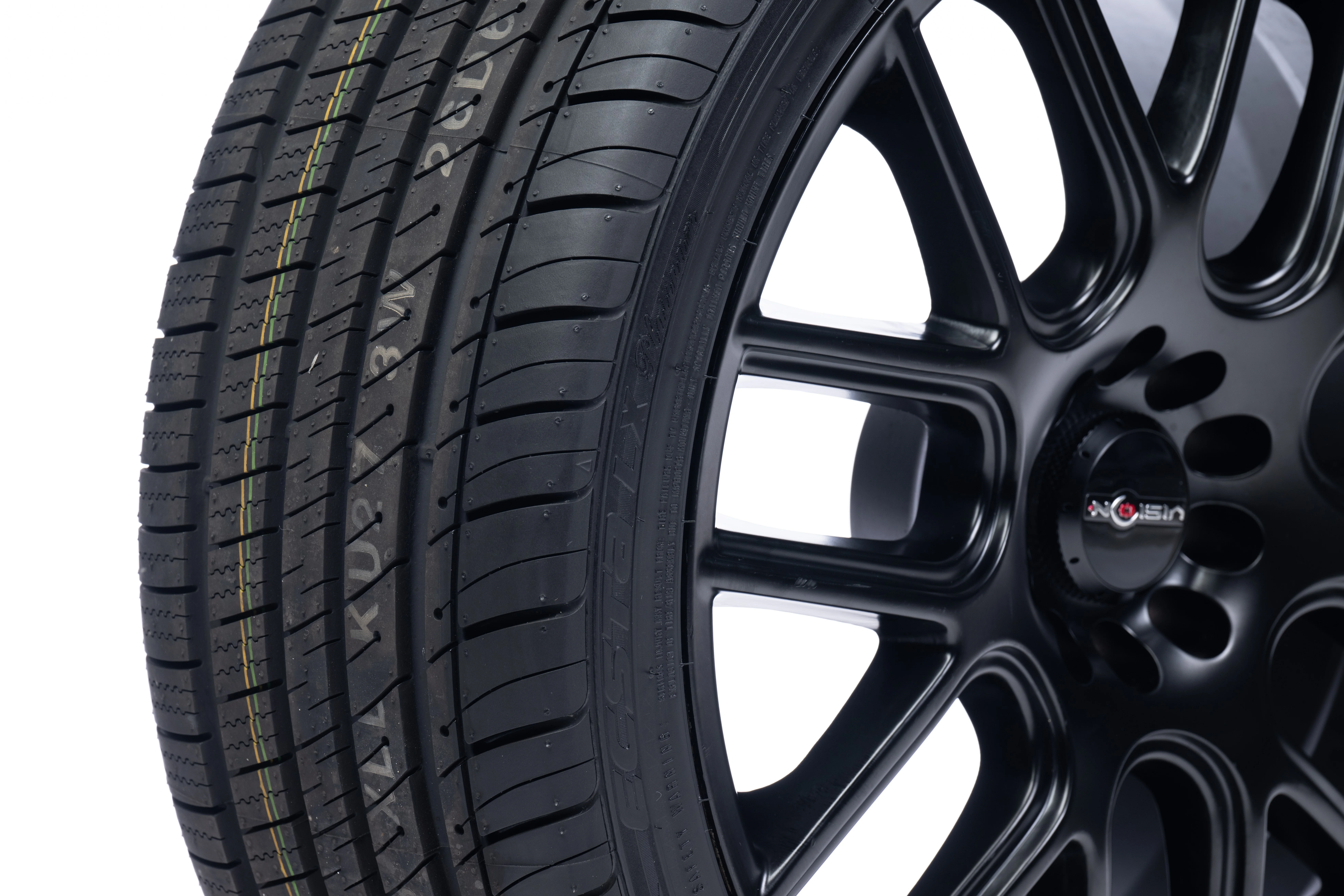 Kumho LX Platinum KU27 All - Season Tire - 195/65R15 91V