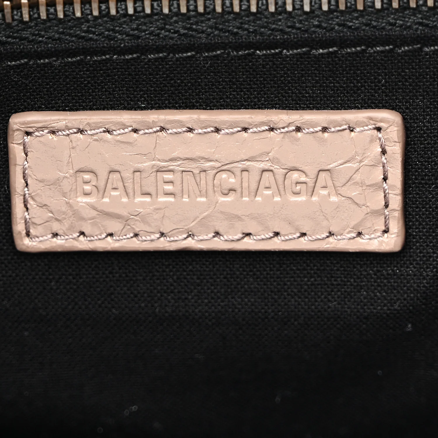 Arena Lambskin Classic Hardware Medium Le City Hobo Bag Sesame