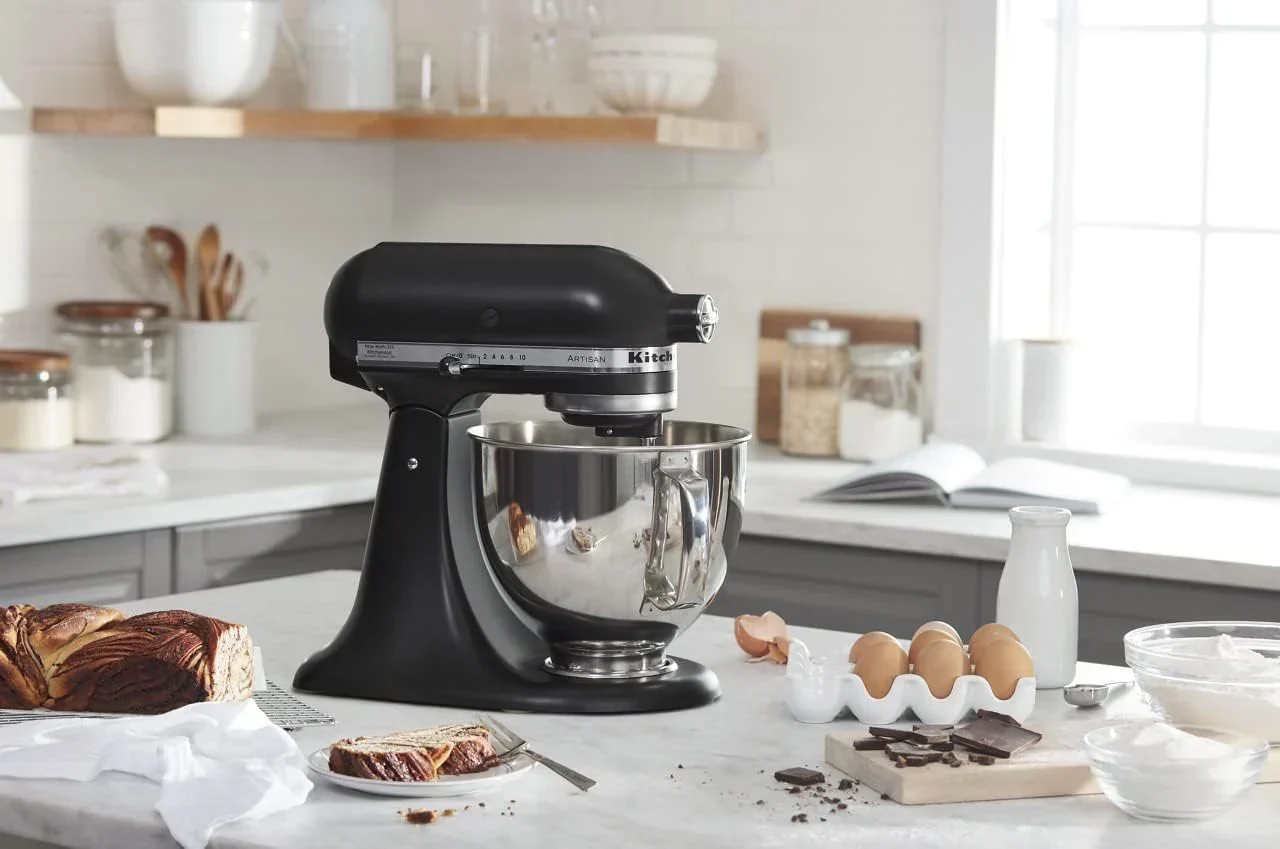 Robot pâtissier KitchenAid Artisan Series de 5 pintes à tête inclinable