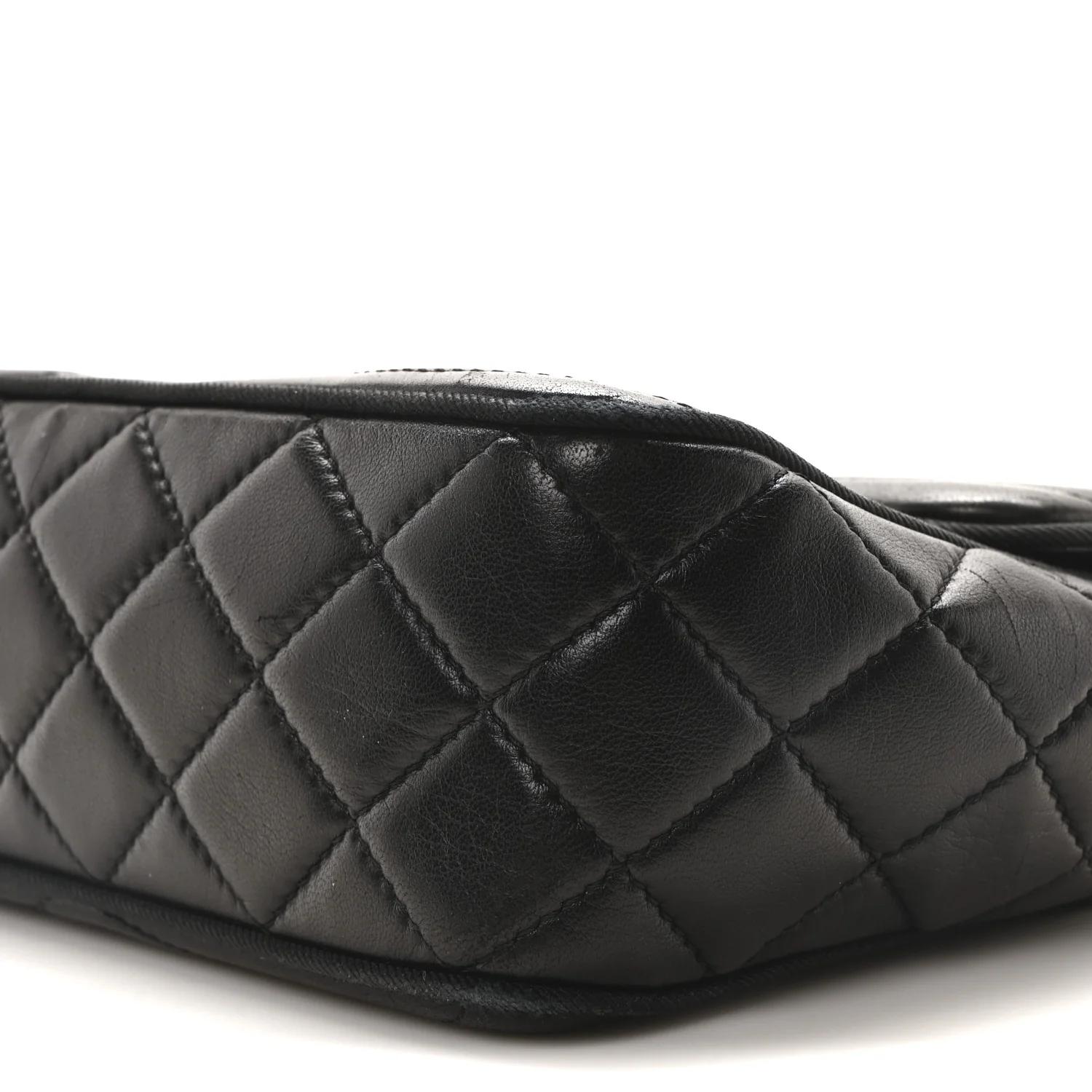 Lambskin Scallop Quilted Medium Pagoda Flap Black