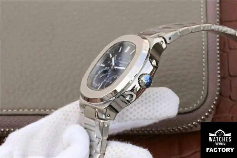 Patek Philippe Nautilus Moonphase 5712 / 1A-001 Blue Dial